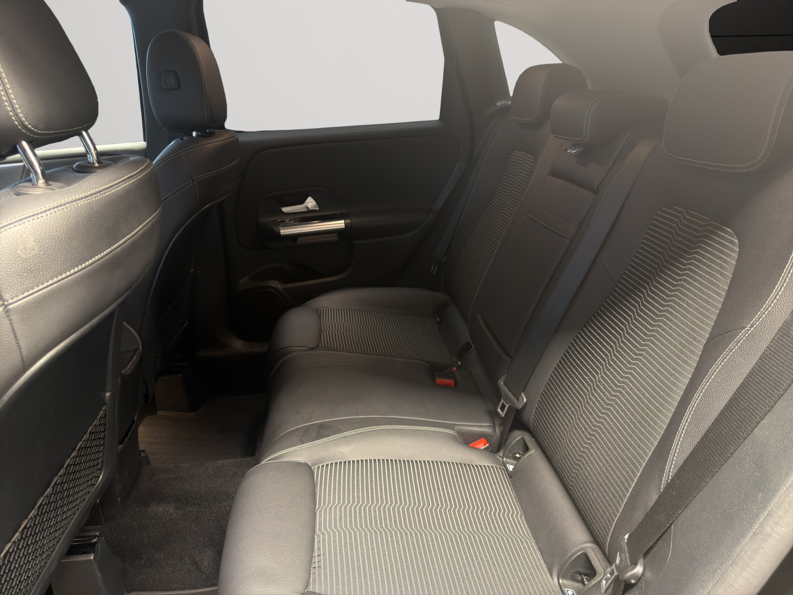 Image MERCEDES-BENZ B-220 B 220 4Matic Progressive 7G-DCT