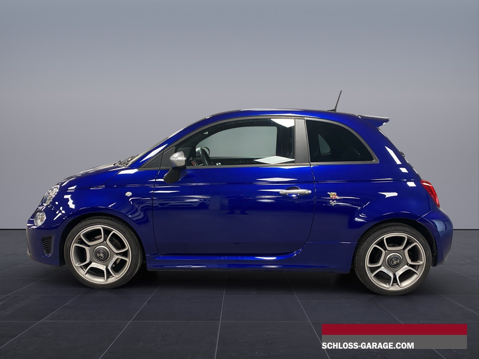 FIAT 595 ABARTH 1.4 T-Jet 165 Turismo-showroom-element-1