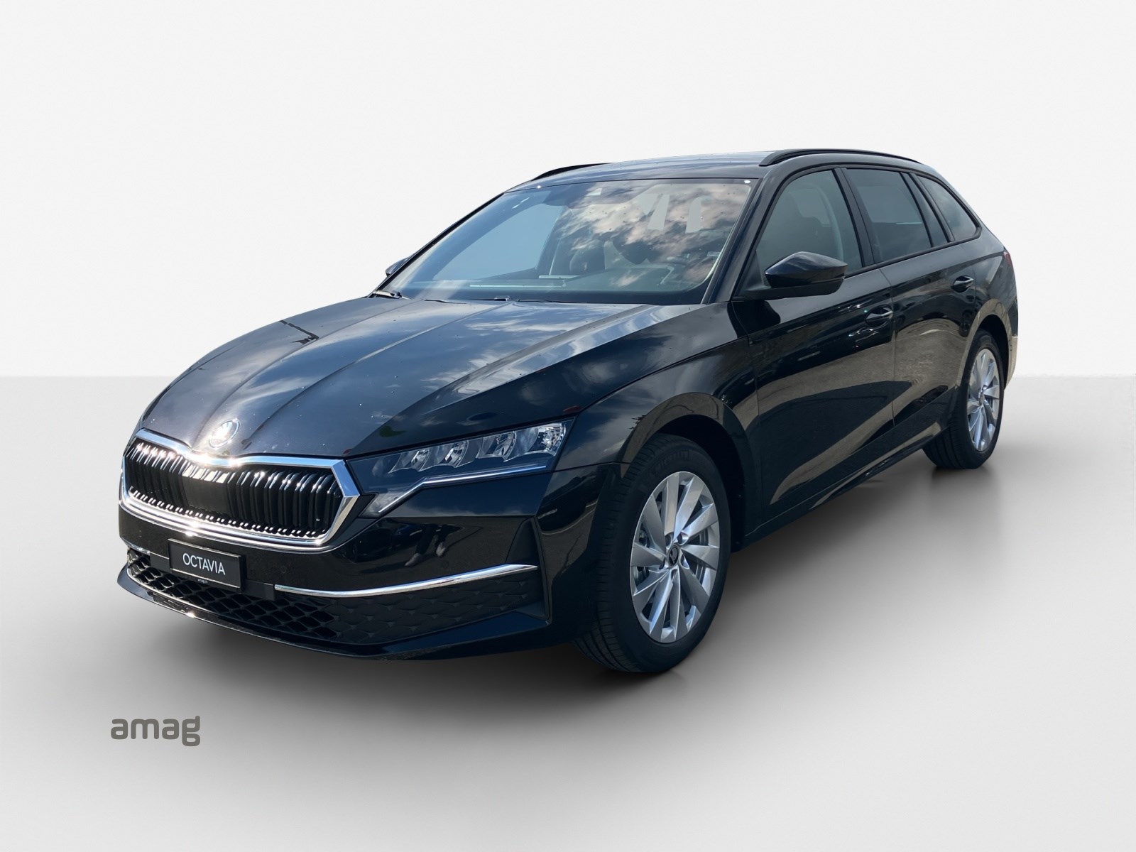 SKODA Octavia Combi 1.5 TSI mHEV DSG Dynamic