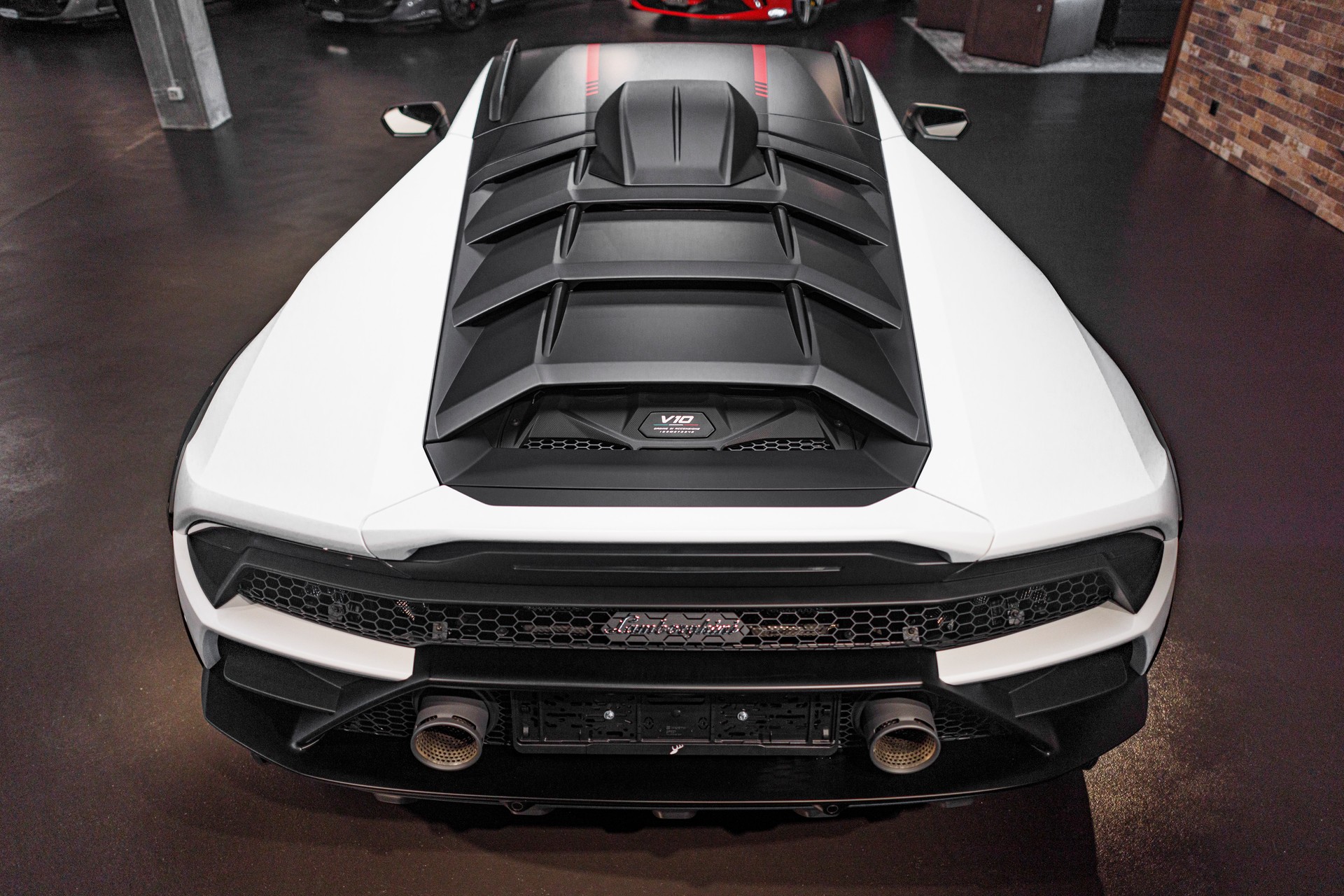 LAMBORGHINI Huracán Sterrato-image-7