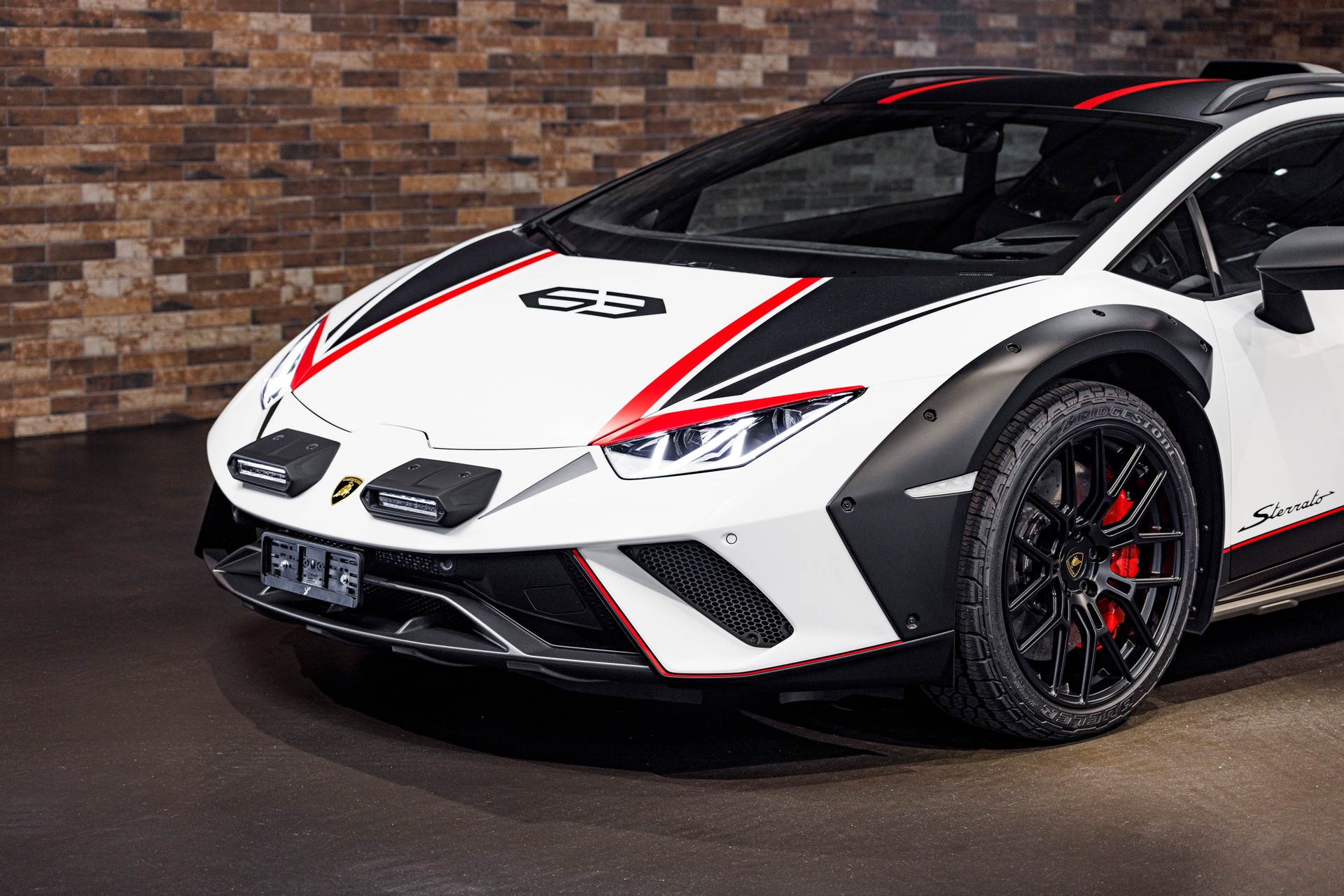 LAMBORGHINI Huracán Sterrato-image-3