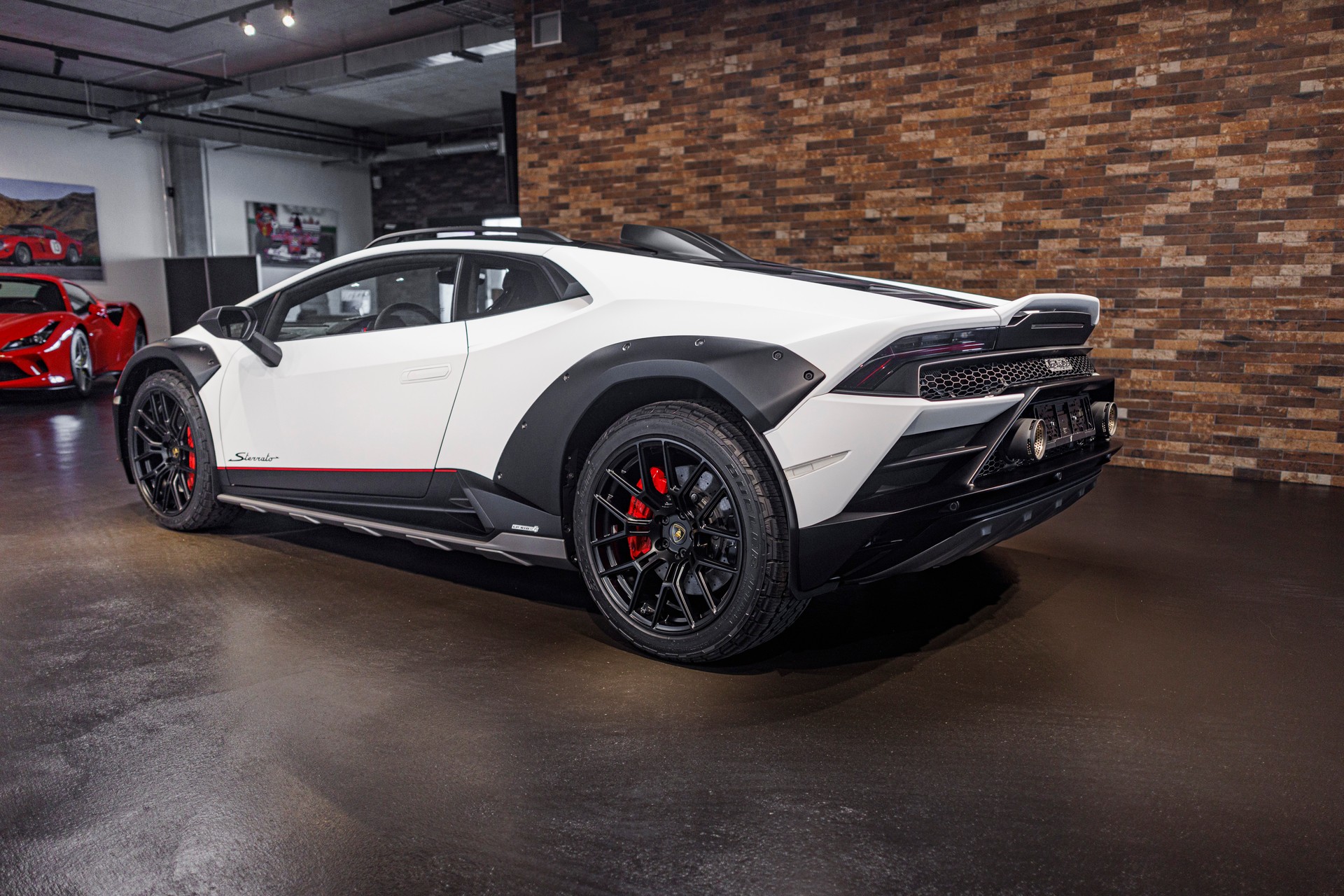 LAMBORGHINI Huracán Sterrato-image-5