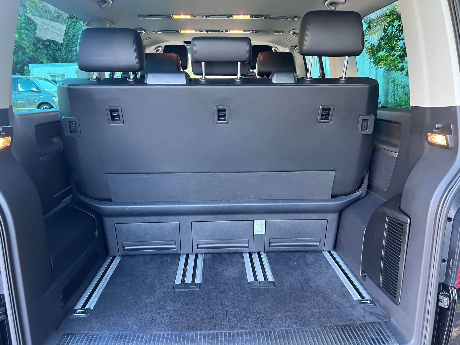 VW T6 Multivan 2.0 Bi-TDI Gen Six 4Motion DSG-image-7