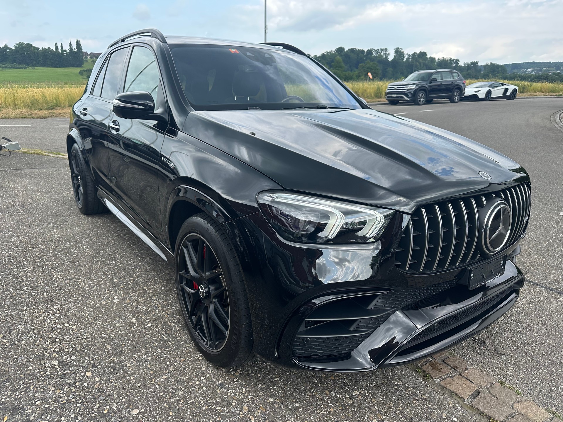 MERCEDES-BENZ GLE 63 S AMG 4Matic+ 9G-Speedshift-showroom-element-3