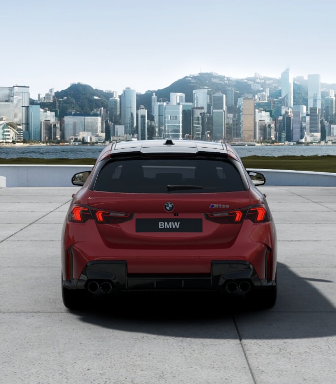 BMW M135 xDrive-showroom-element-2