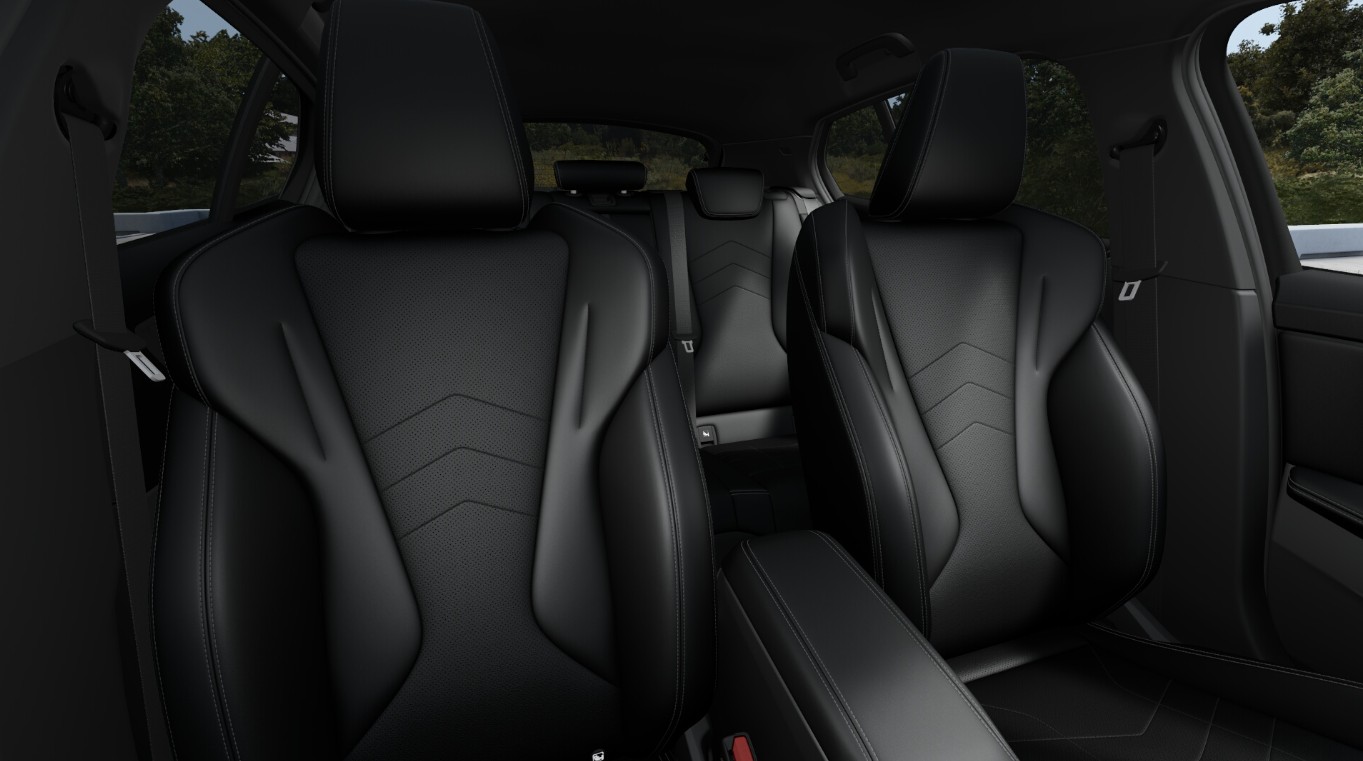 BMW M135 xDrive-showroom-element-3