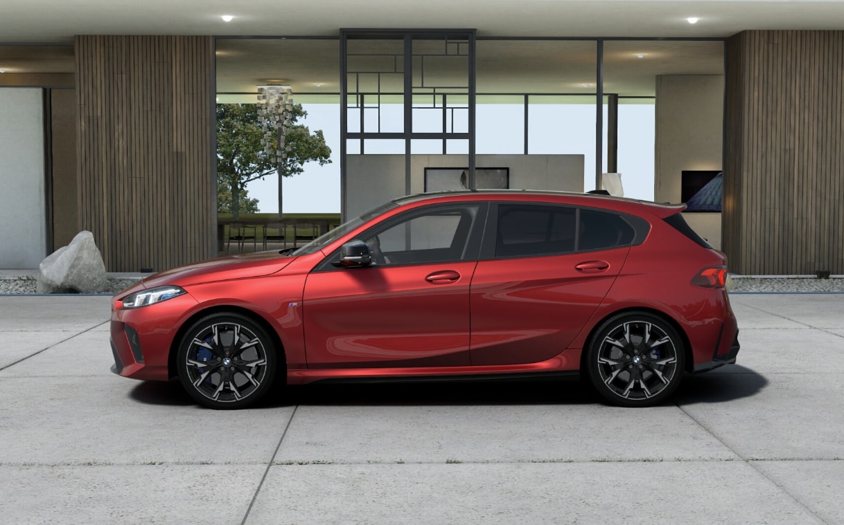 BMW M135 xDrive-showroom-element-1