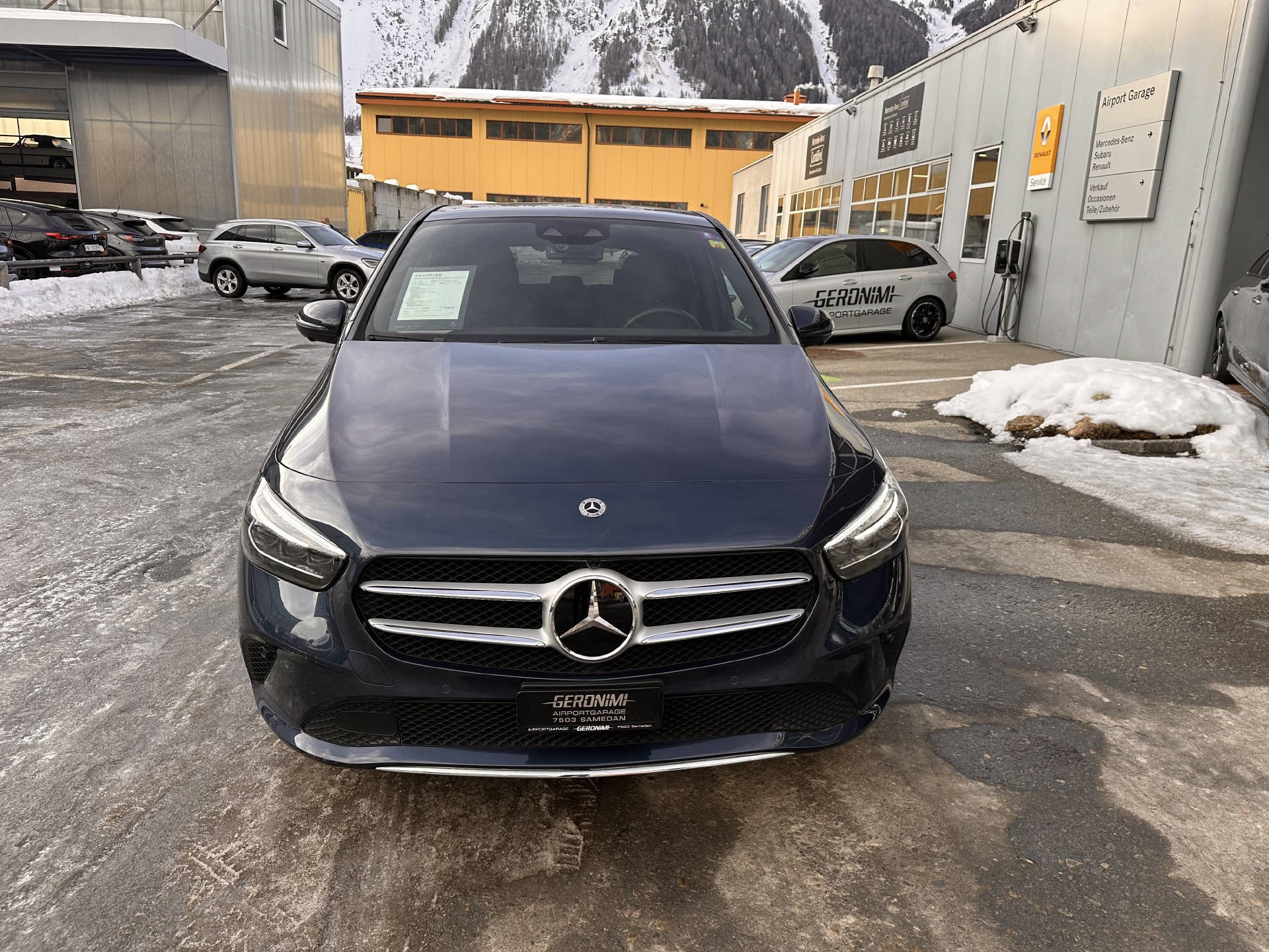 MERCEDES-BENZ B 220 d Progressive 4matic-showroom-element-2