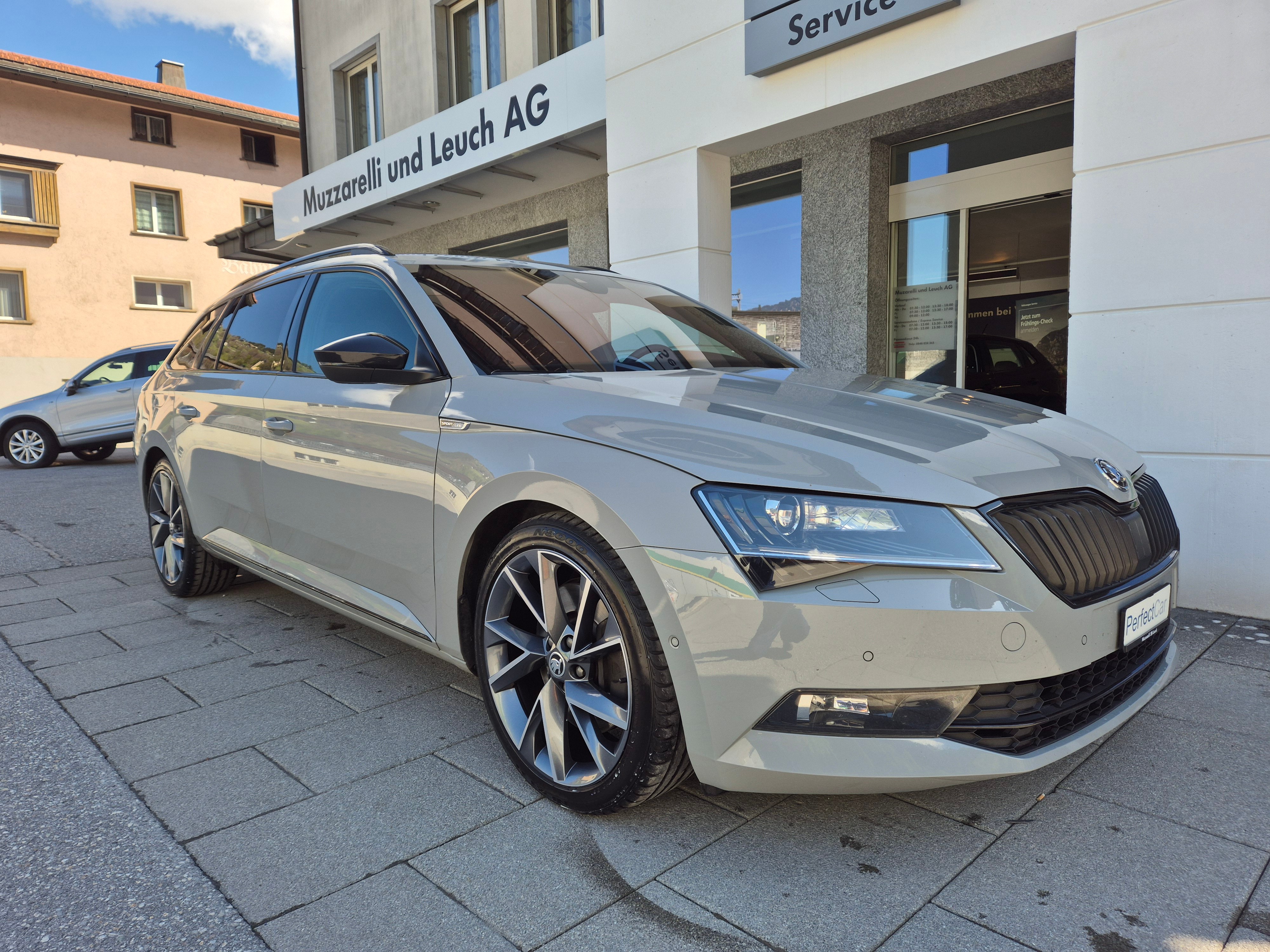 SKODA Superb Combi 2.0 (Kombi) Skoda SKODA Superb Combi 2.0 (Kombi)