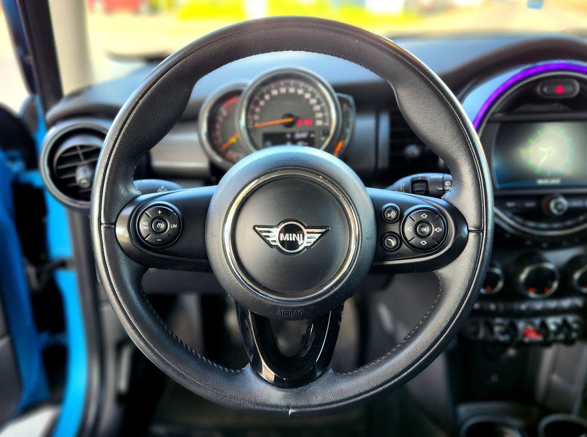 MINI Cooper Blackyard-image-7