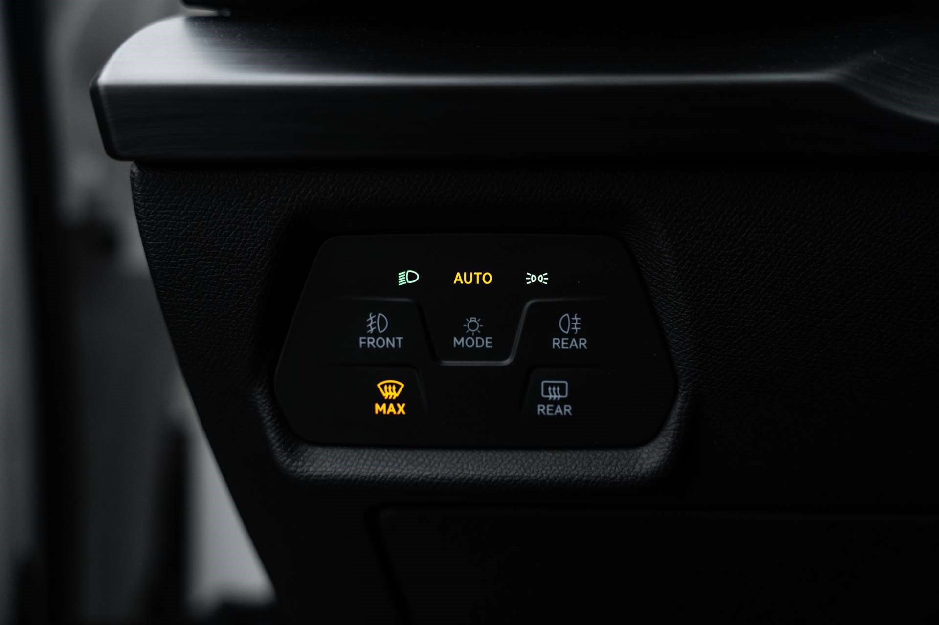 CUPRA LEON ST 1.4 e-HYBRID pHEV DSG-image-13