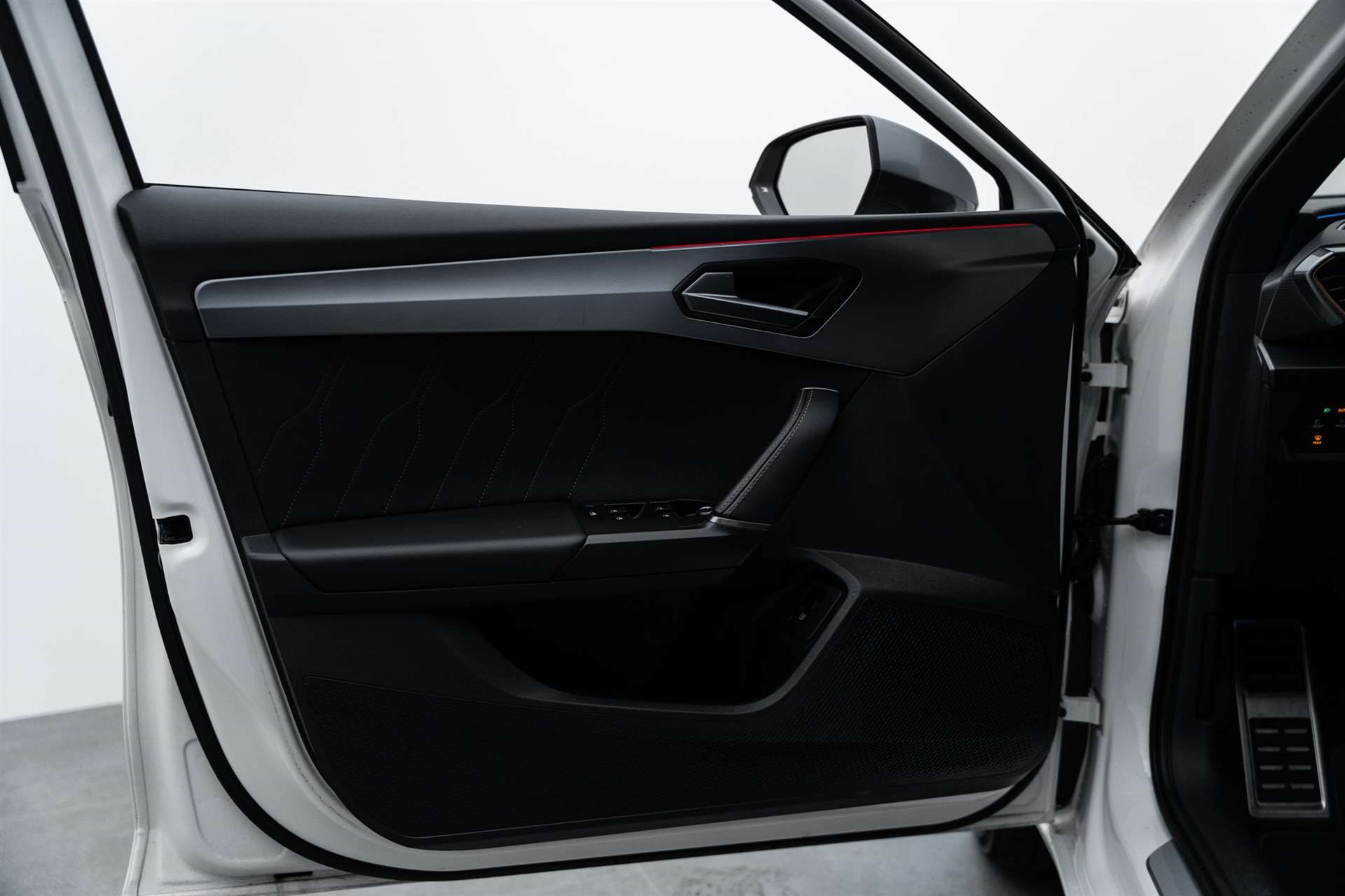 CUPRA LEON ST 1.4 e-HYBRID pHEV DSG-image-5