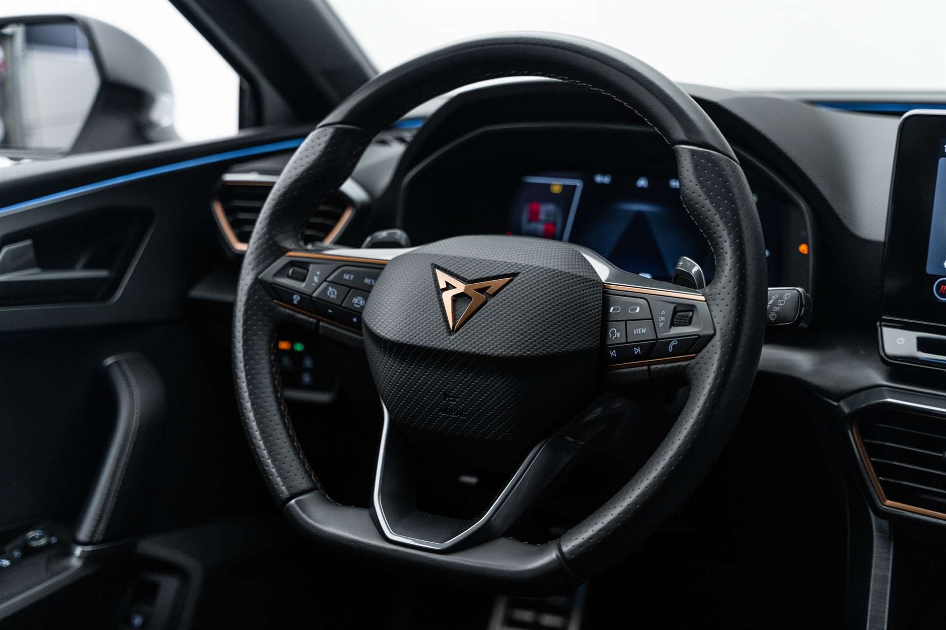 CUPRA LEON ST 1.4 e-HYBRID pHEV DSG-image-8