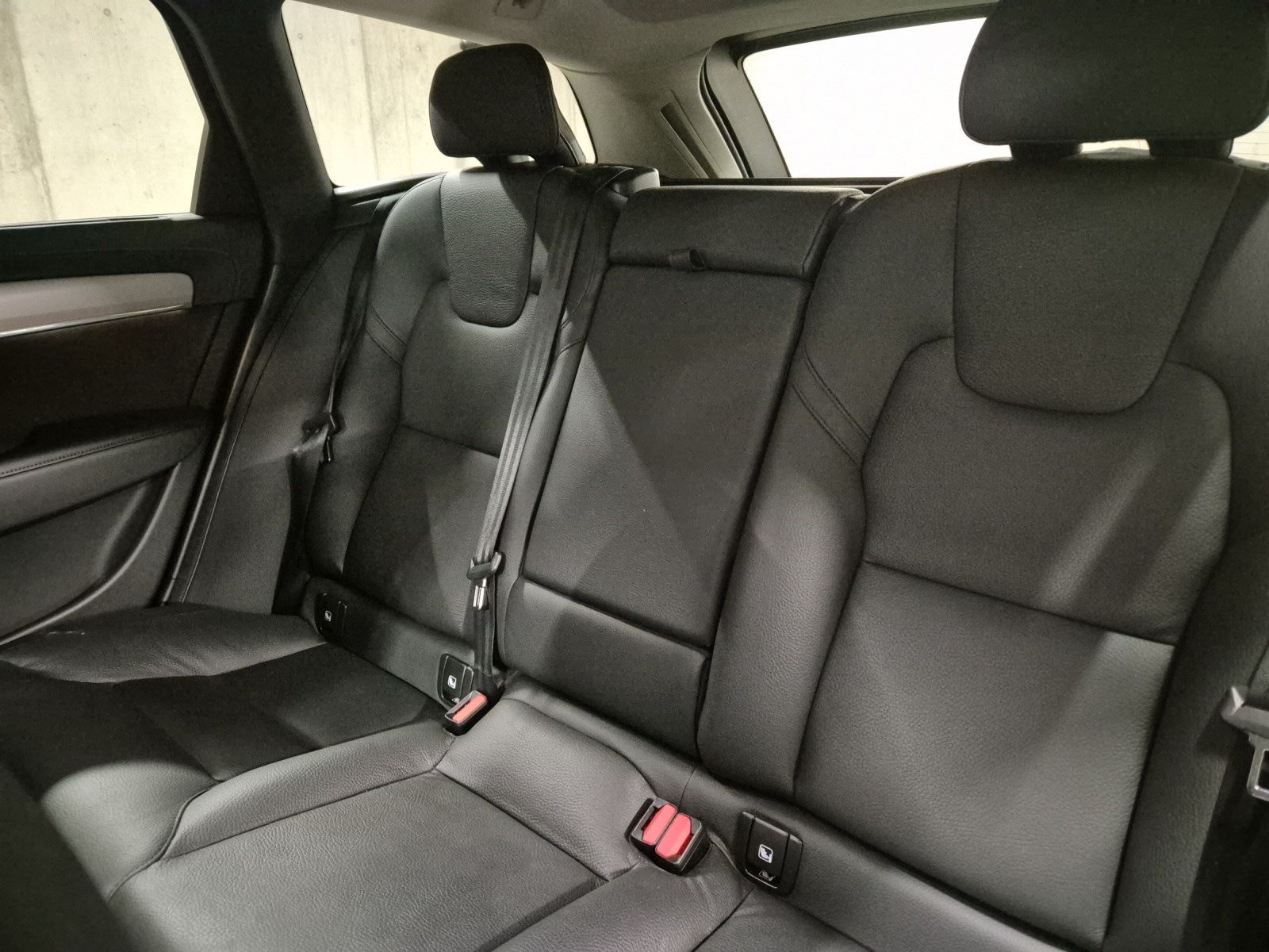 VOLVO V90 Cross Country 2.0 B5 Plus AWD-image-13
