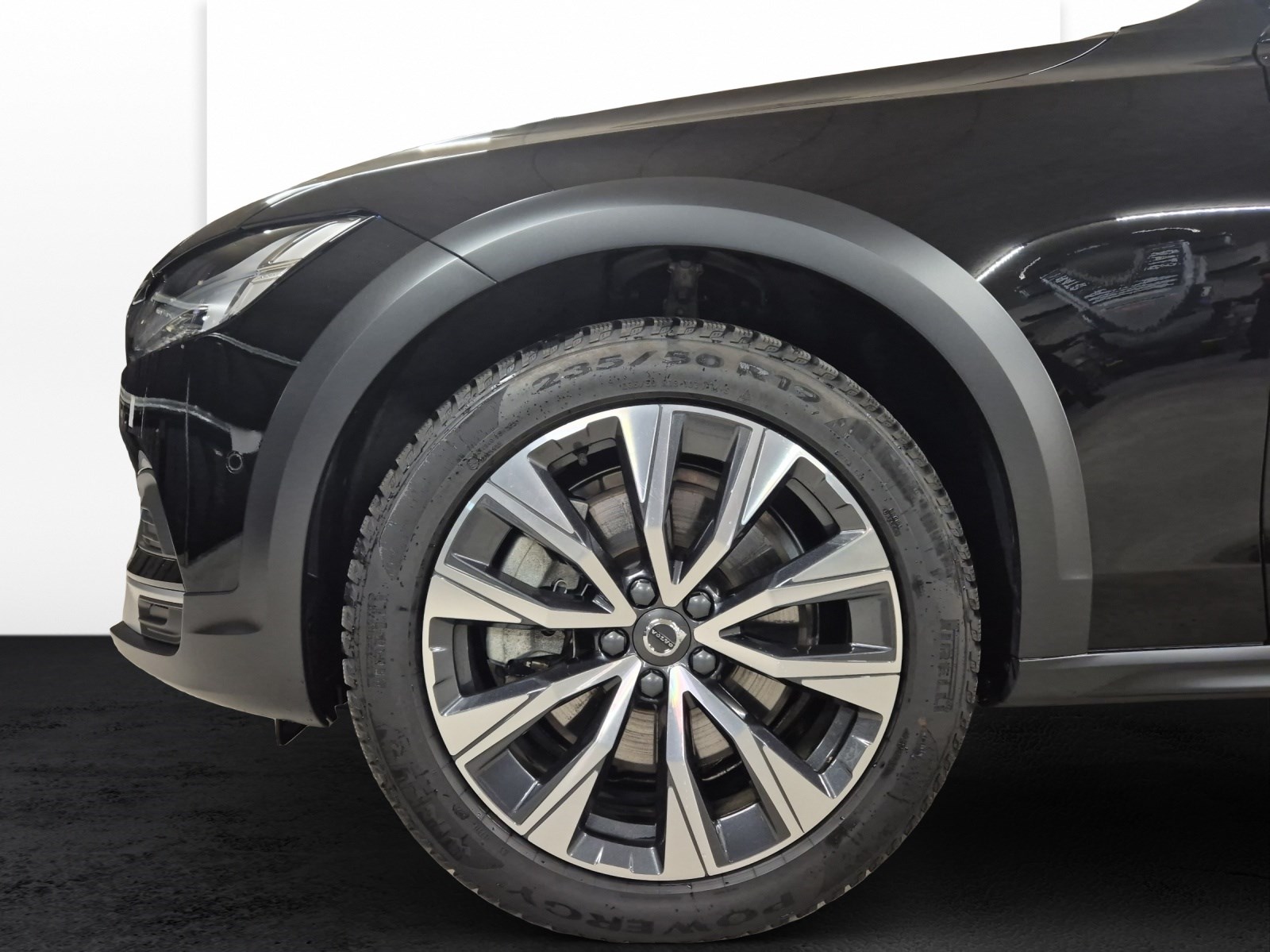 VOLVO V90 Cross Country 2.0 B5 Plus AWD-image-17