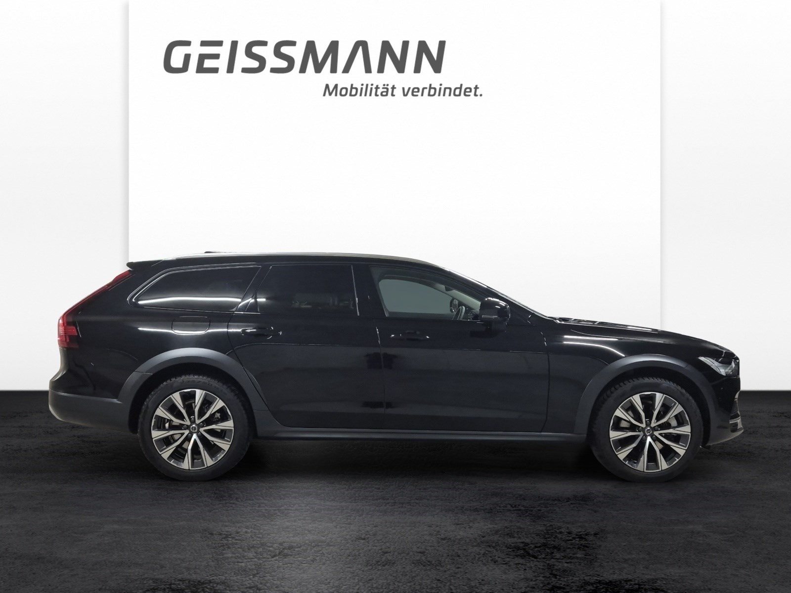 VOLVO V90 Cross Country 2.0 B5 Plus AWD-showroom-element-2