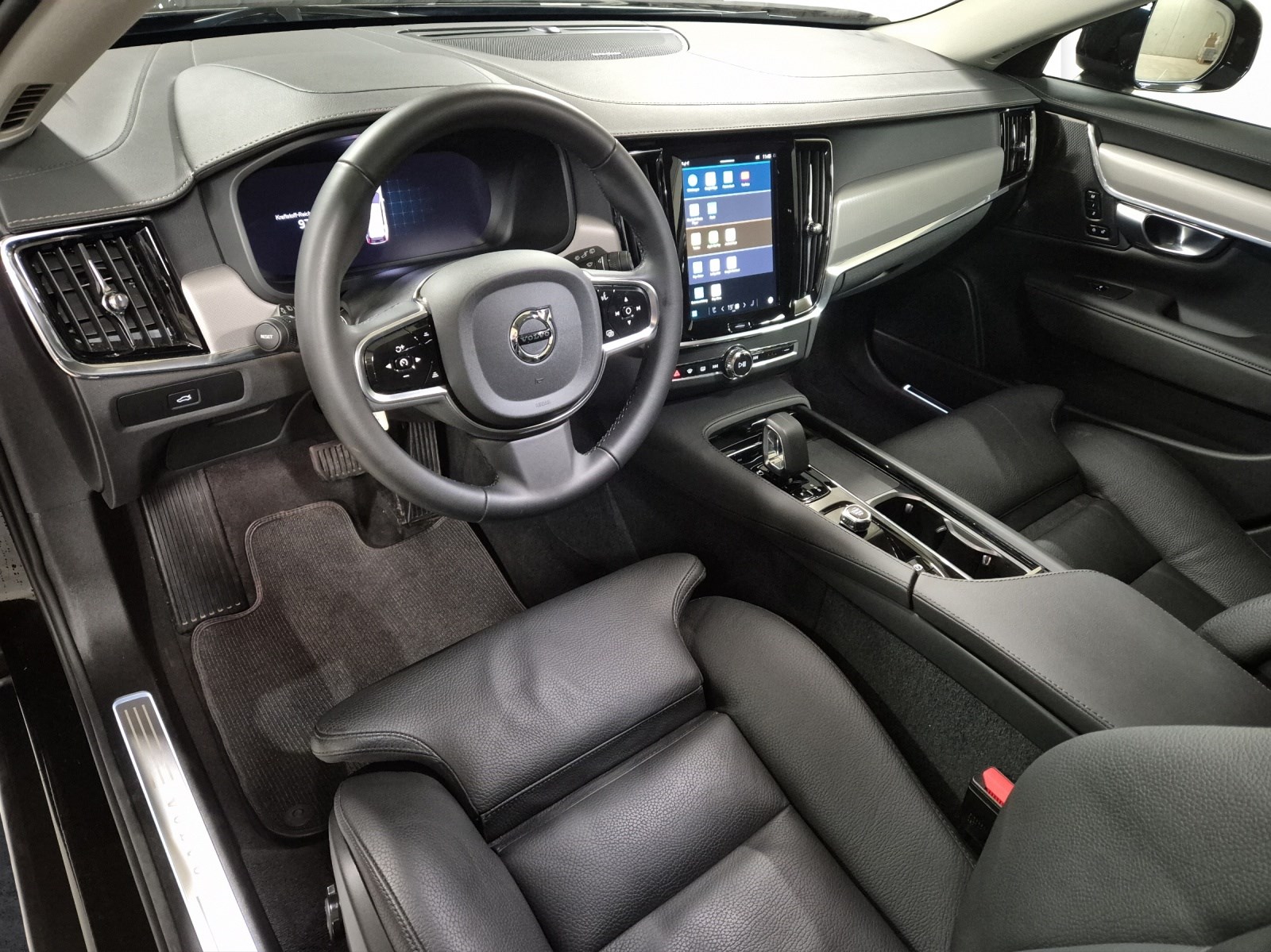 VOLVO V90 Cross Country 2.0 B5 Plus AWD-image-9