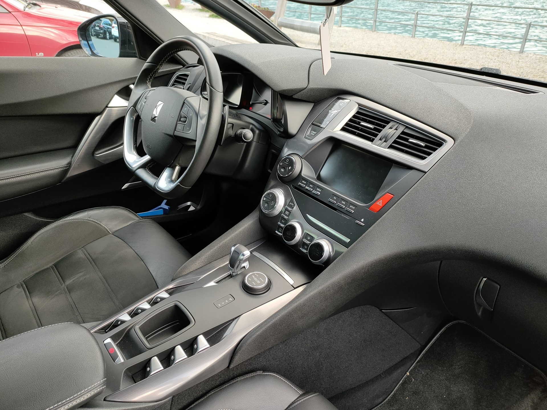 DS AUTOMOBILES DS 5 HYbrid4 200 SO Chic EGS6-image-19