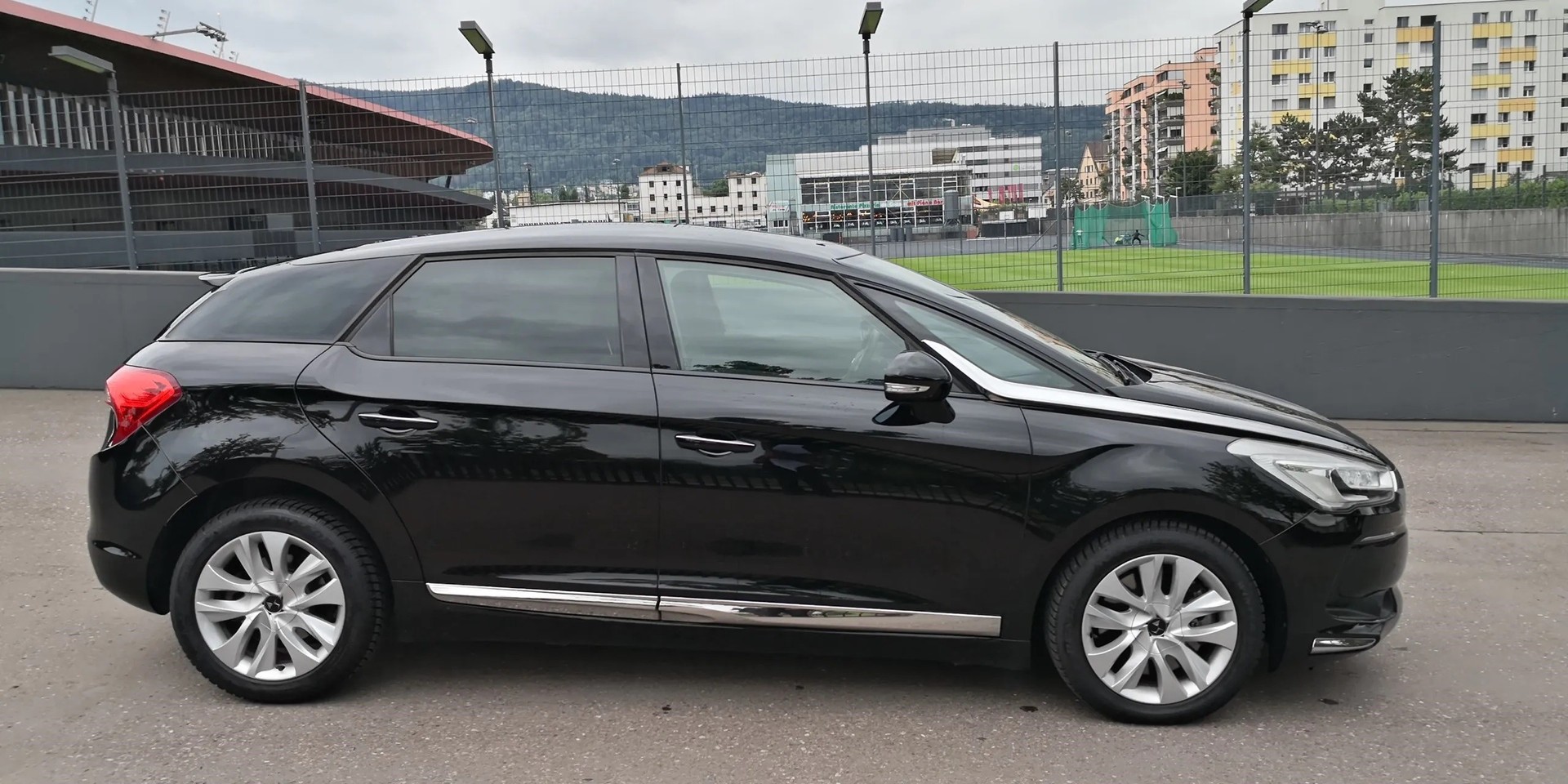 DS AUTOMOBILES DS 5 HYbrid4 200 SO Chic EGS6-image-3