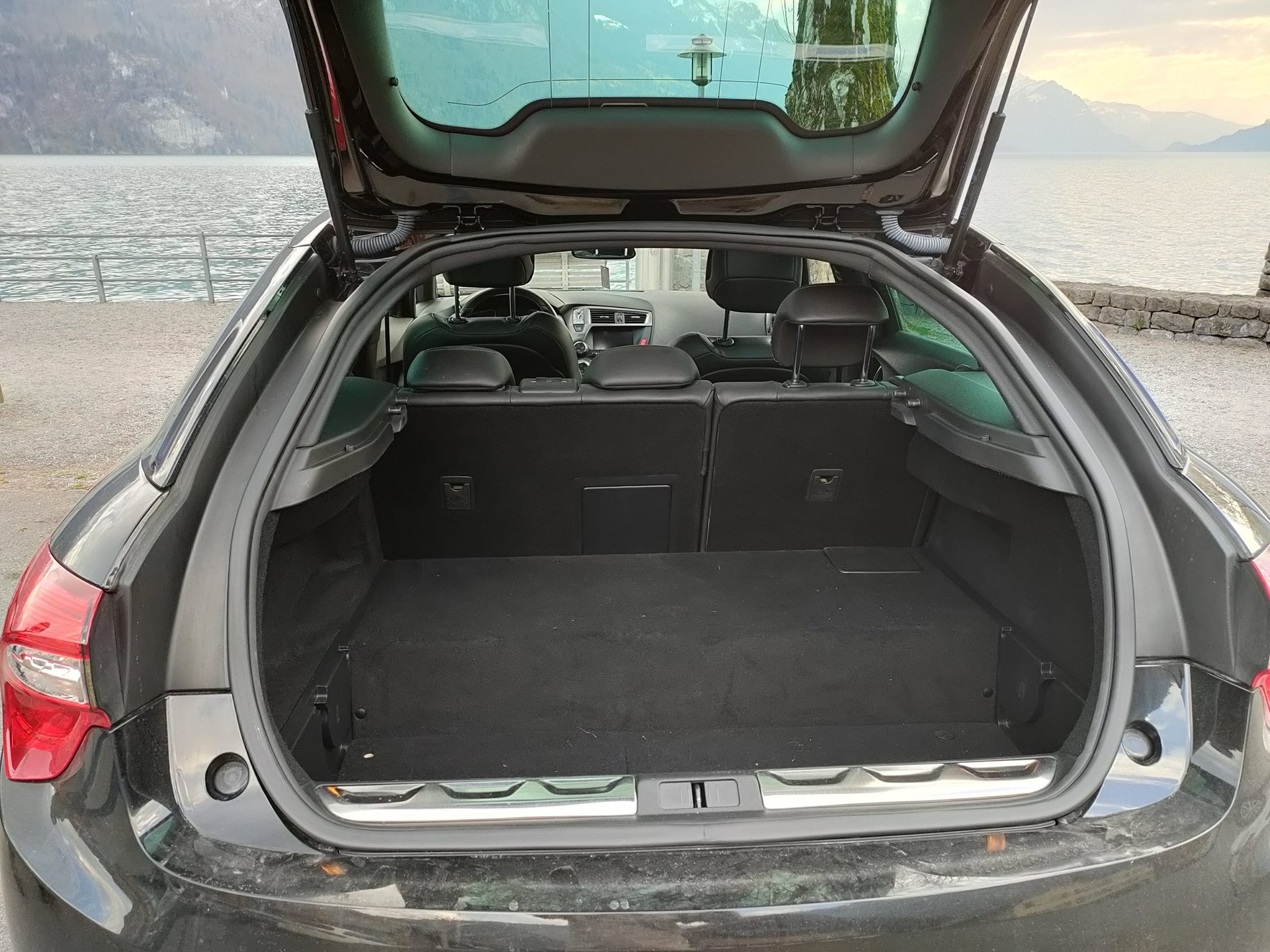 DS AUTOMOBILES DS 5 HYbrid4 200 SO Chic EGS6-image-16