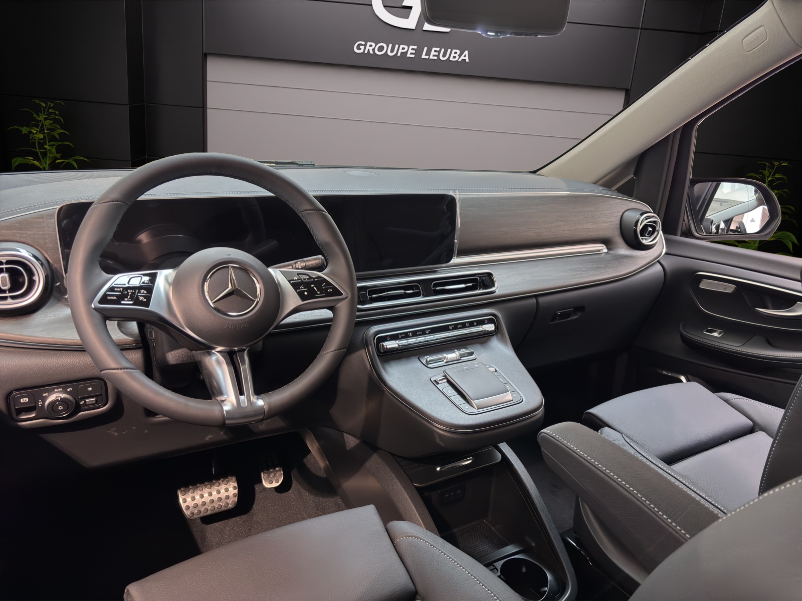 Image MERCEDES-BENZ V-300 V 300 d lang Swiss Edition 9G-Tronic