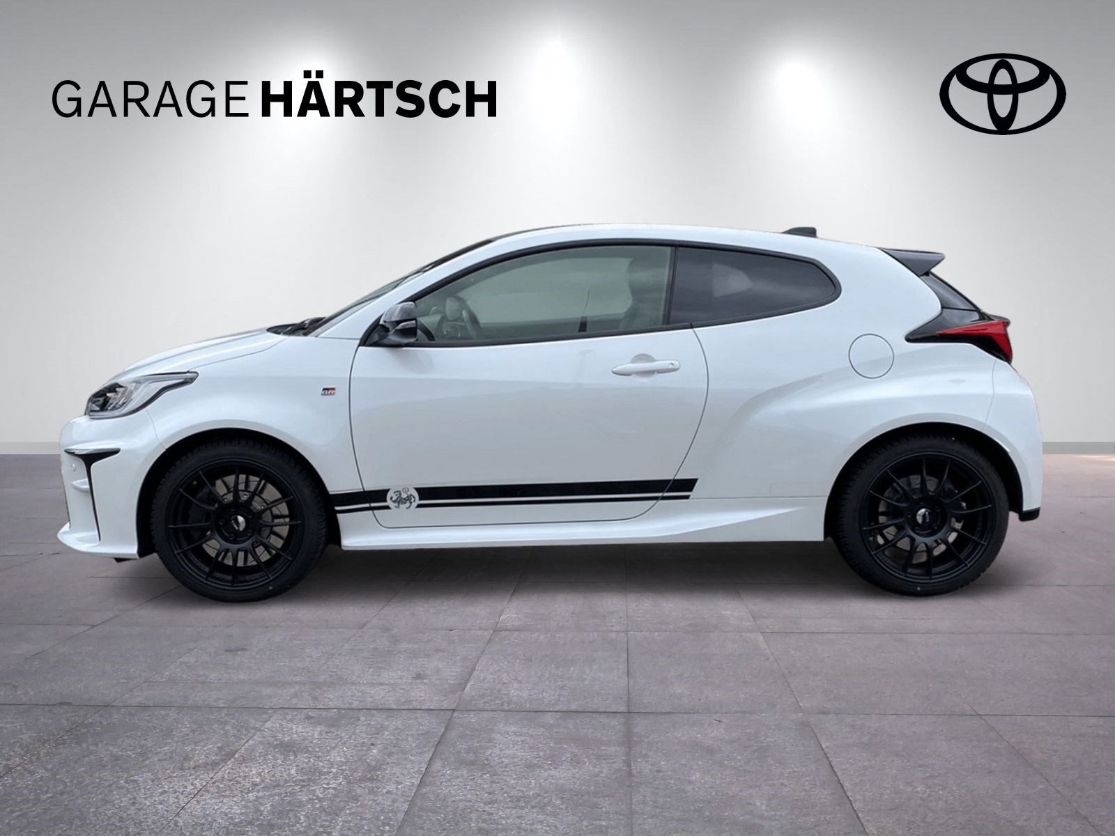 TOYOTA GR Yaris 1.6 Turbo Sport 4x4-showroom-element-1