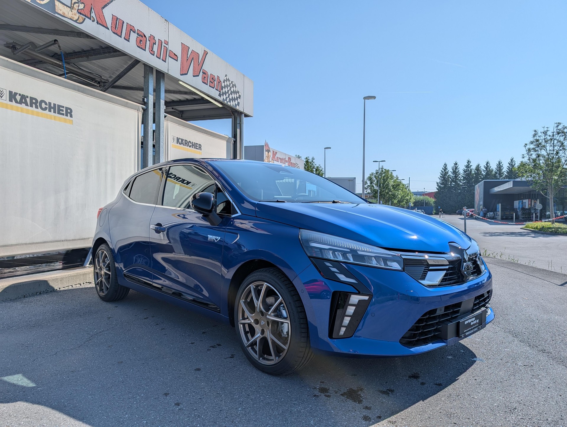 MITSUBISHI Colt 1.6 HEV Instyle Gold Edition MY25-showroom-element-1