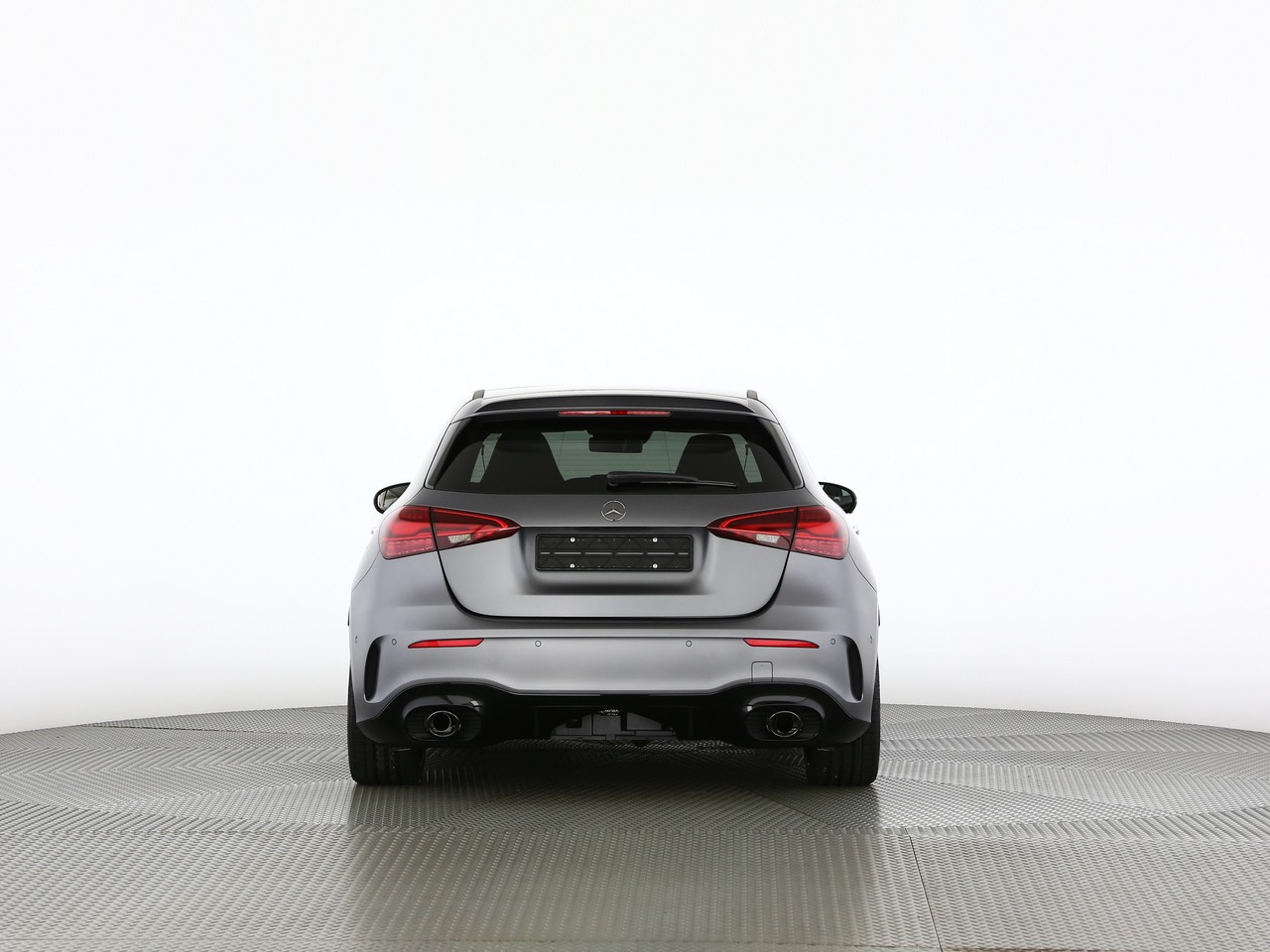 MERCEDES-BENZ A AMG 35 4Matic 8G-DCT-showroom-element-3