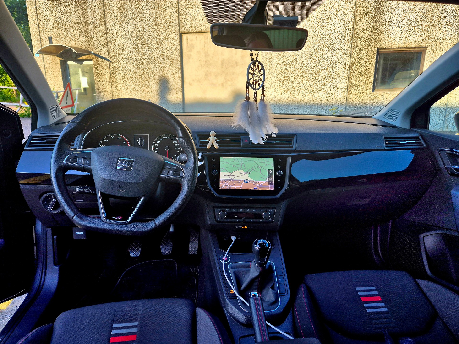 SEAT Ibiza 1.4 EcoTSI Swiss FR-image-1