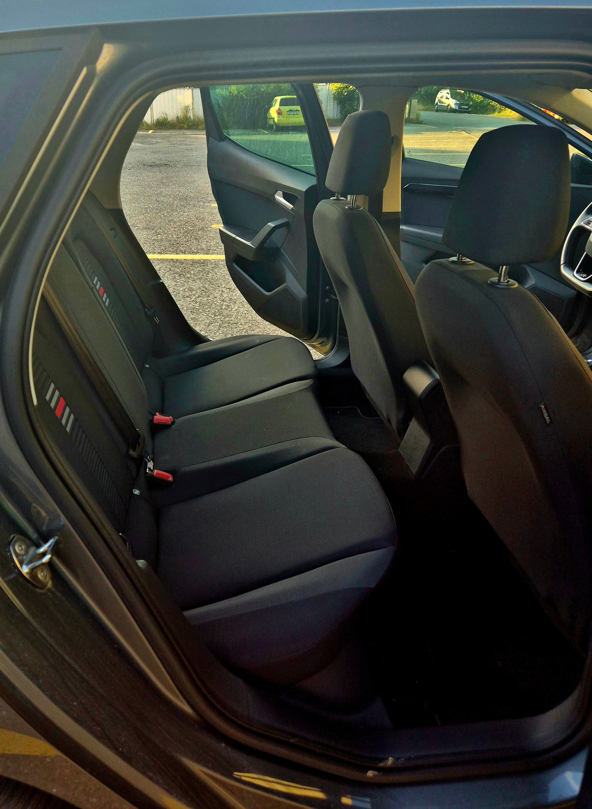 SEAT Ibiza 1.4 EcoTSI Swiss FR-image-4