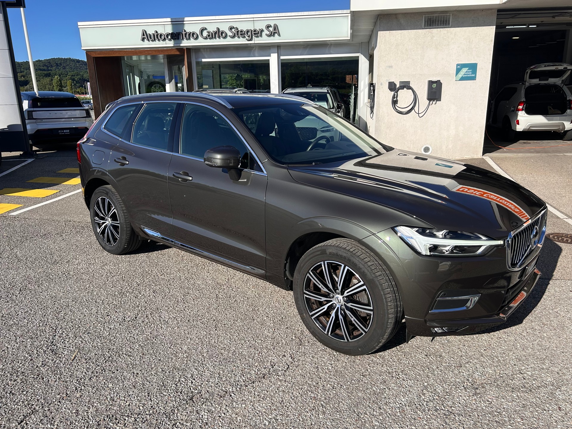 VOLVO XC60 D4 AWD Inscription Geartronic-showroom-element-2