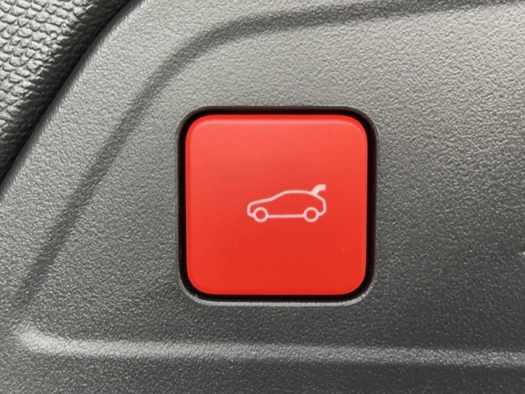 CITROEN C5 Aircross 1.5 BlueHDi Shine EAT8-image-12