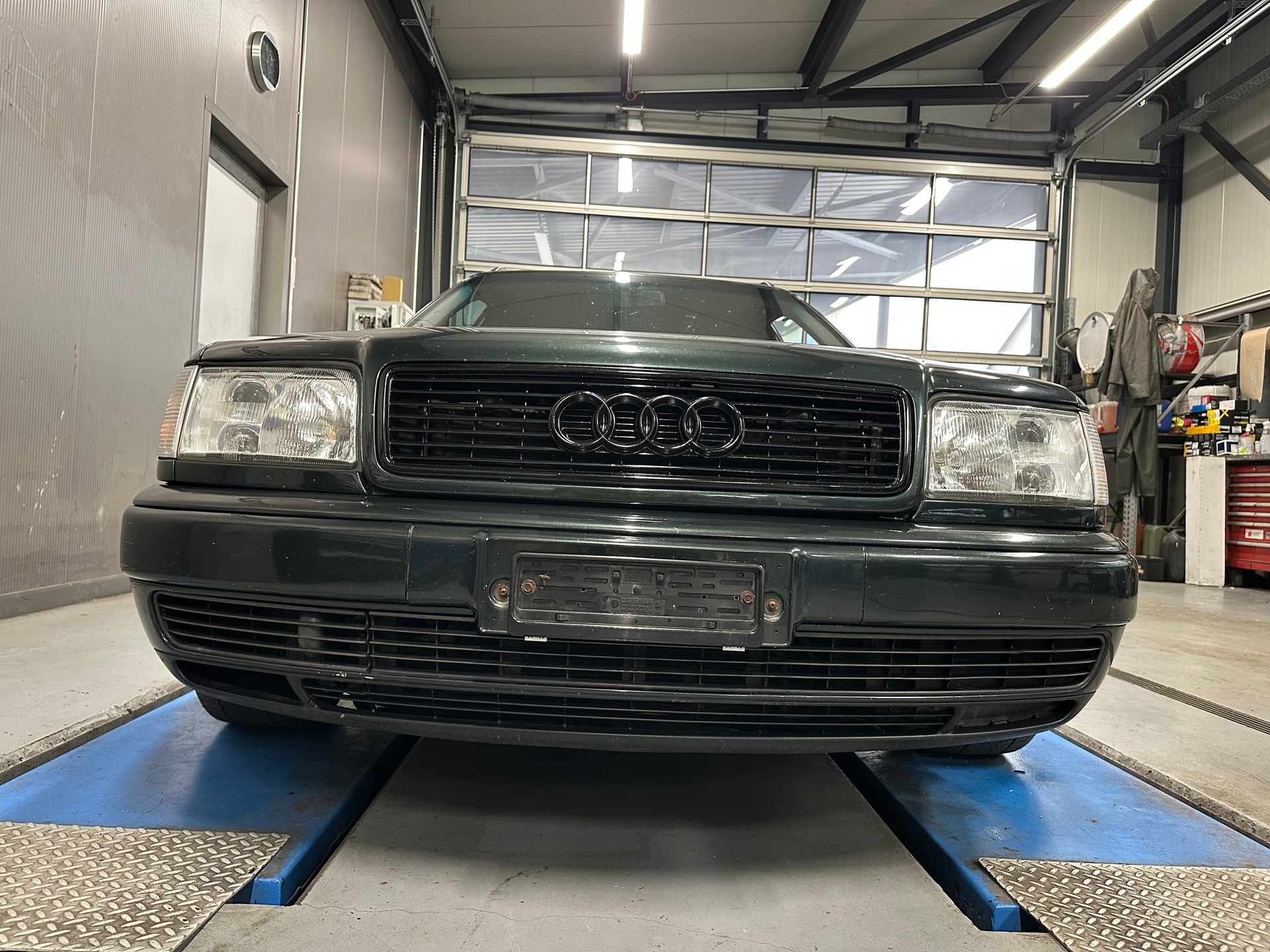 AUDI 100 Avant S4 4.2 quattro-image-7