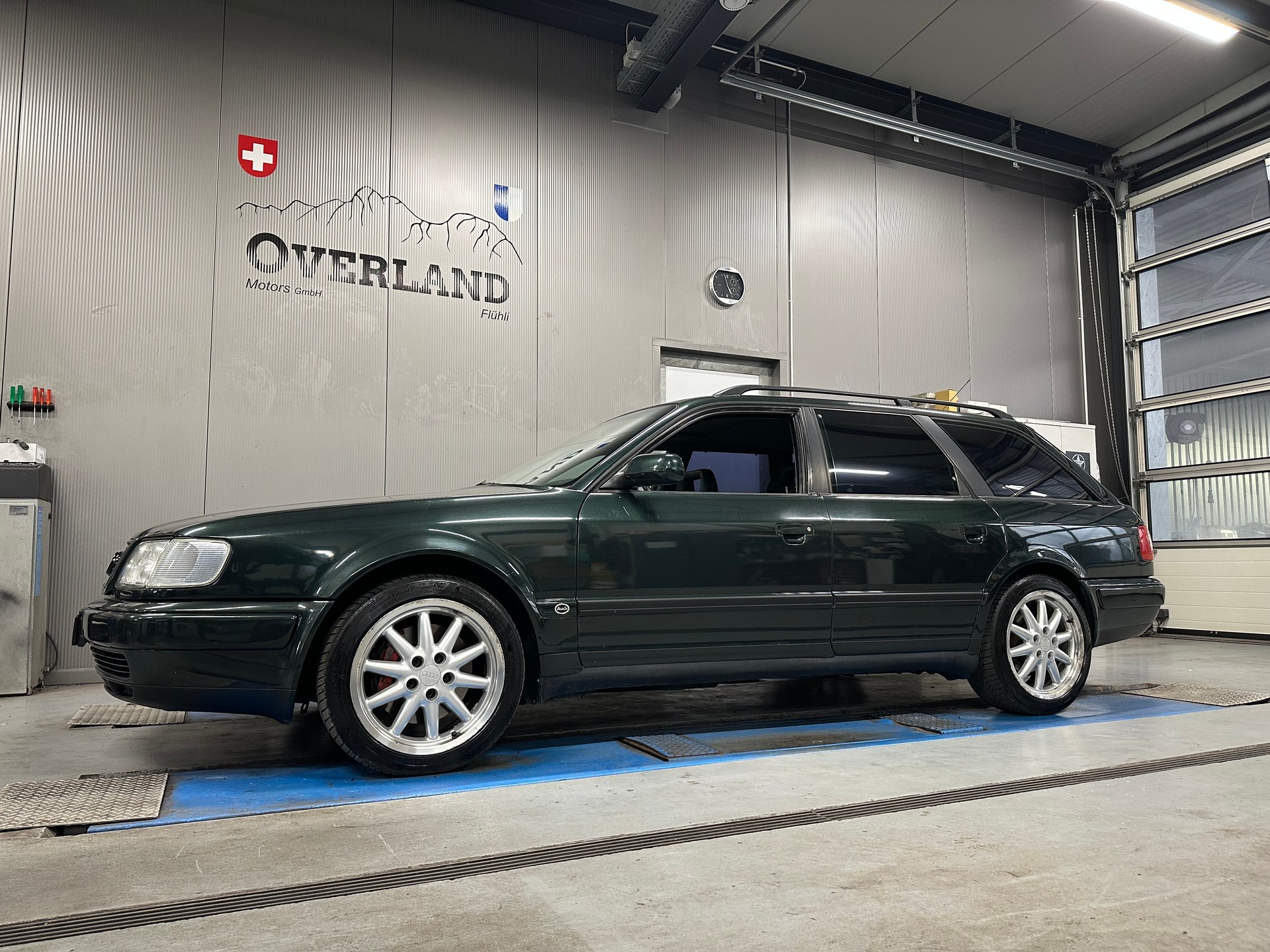 AUDI 100 Avant S4 4.2 quattro-showroom-element-3