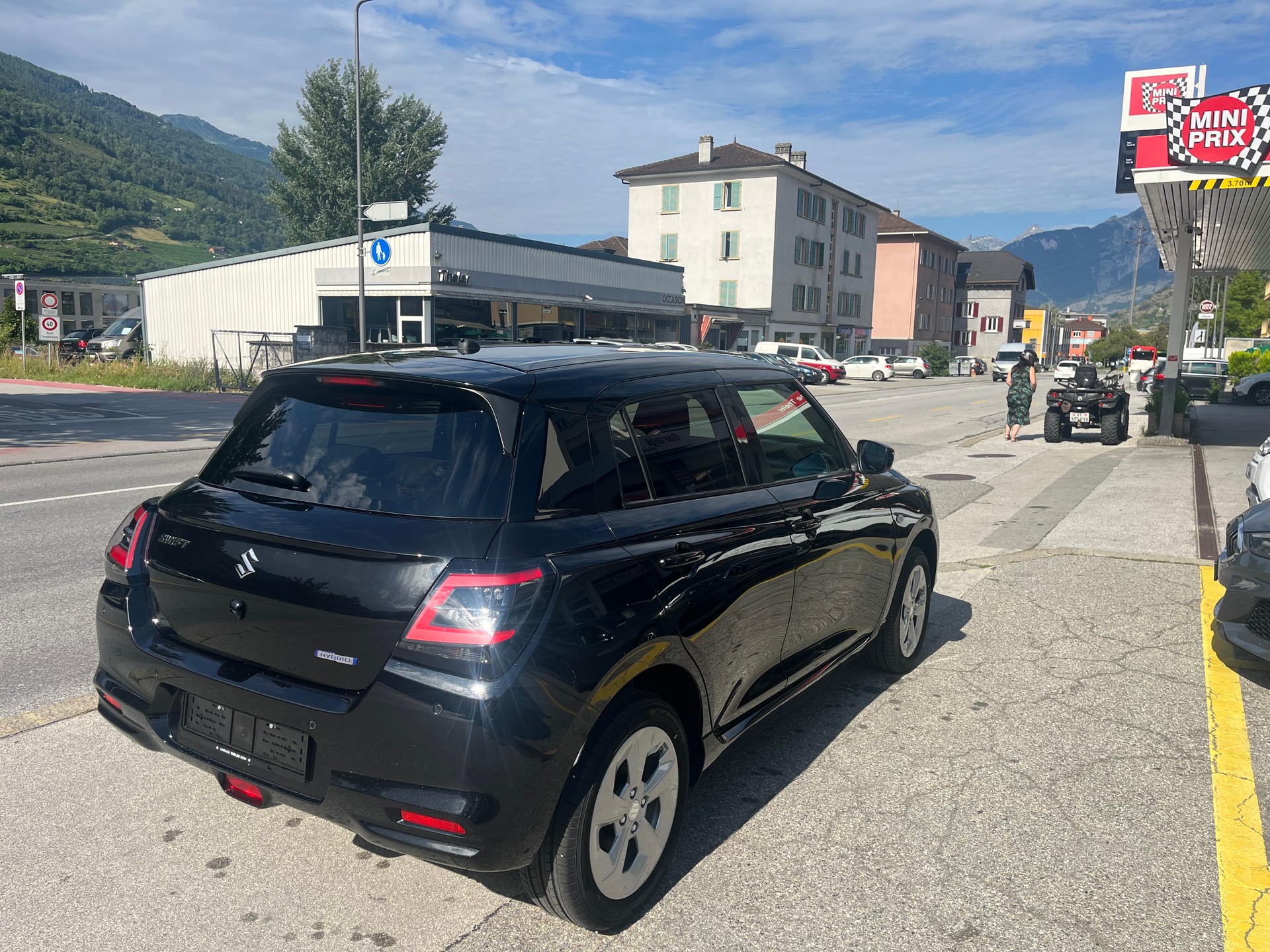 SUZUKI Compact .+ Hybrid4X4 MODEL 2025-showroom-element-3