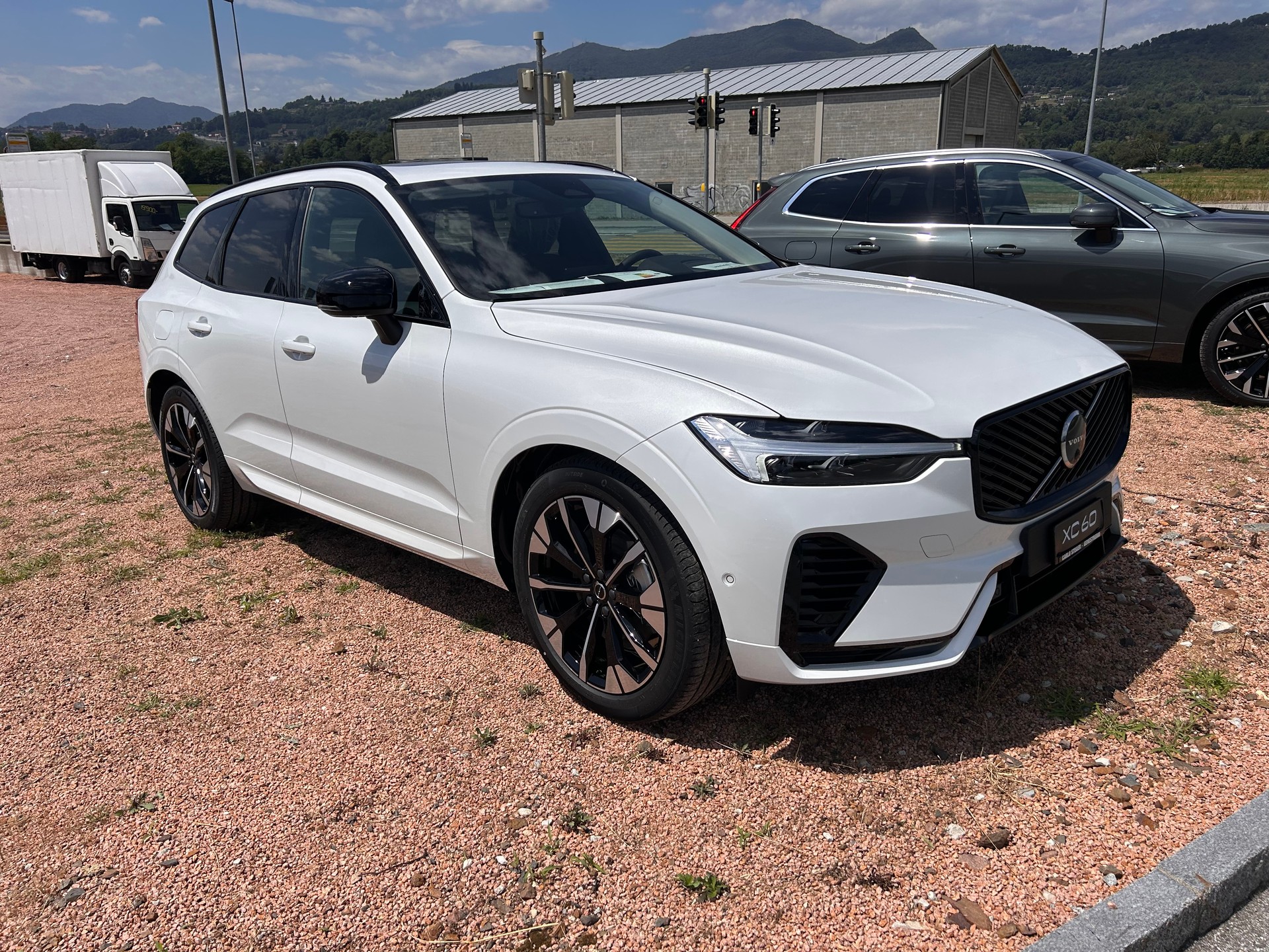 VOLVO XC60 T6 eAWD PluginHybrid Plus Dark Geartronic