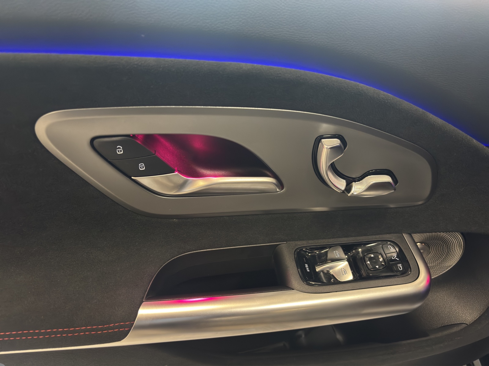 Image MERCEDES-BENZ CLA-350 CLA 350 4 Matic 85 kWh EQ