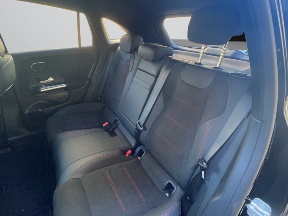 Image MERCEDES-BENZ EQA-300 EQA 300 4Matic Swiss Star AMG Line