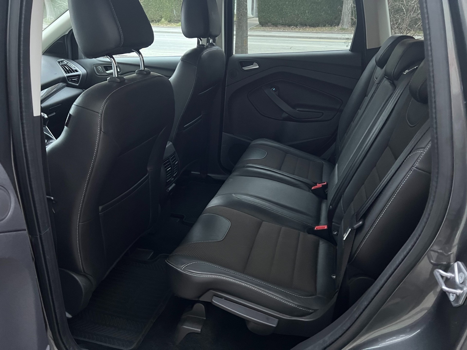 FORD Kuga 2.0 TDCi Titanium 2WD-image-9