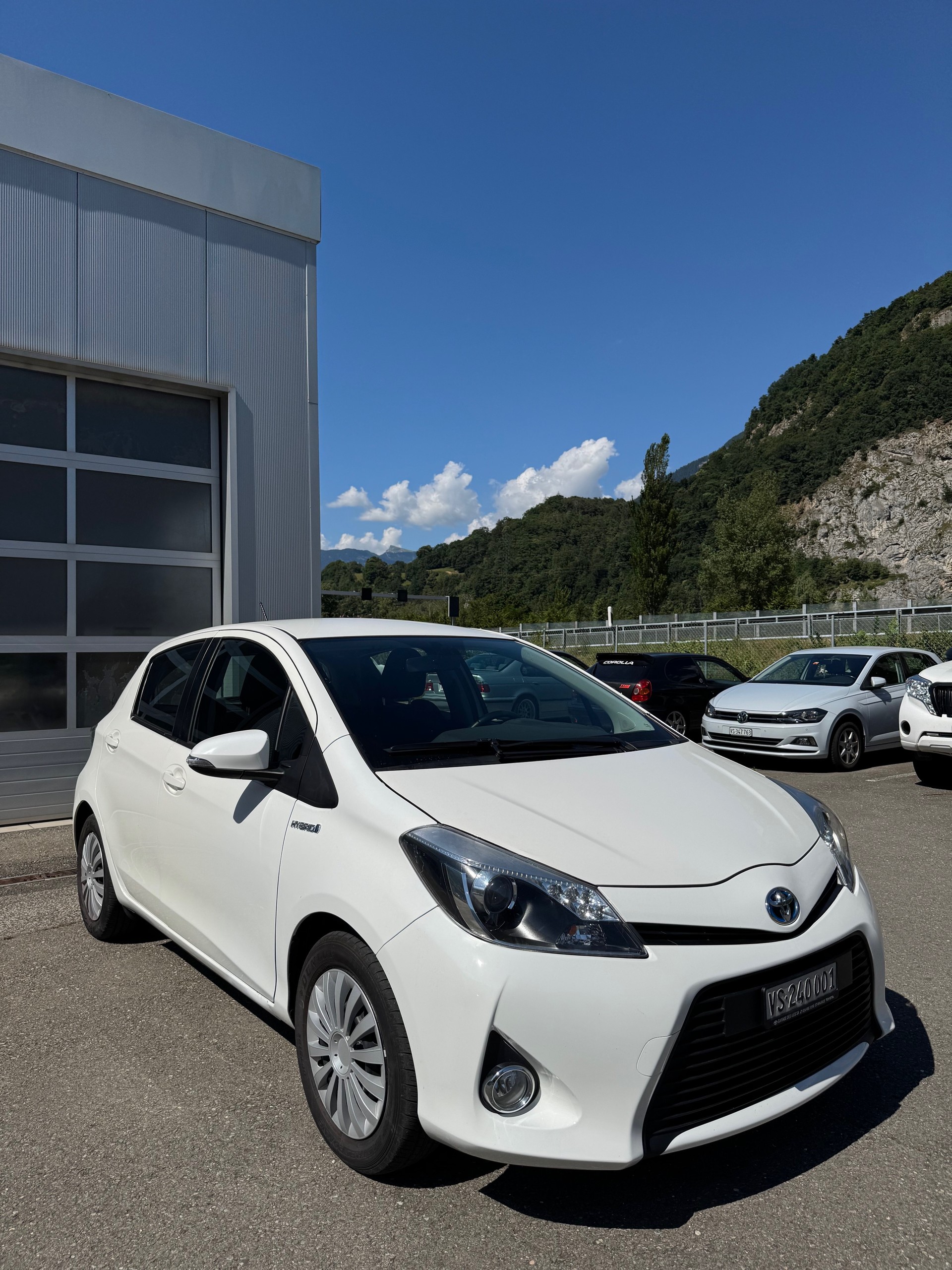 TOYOTA Yaris 1.5 VVT-i Hybrid Luna CVT