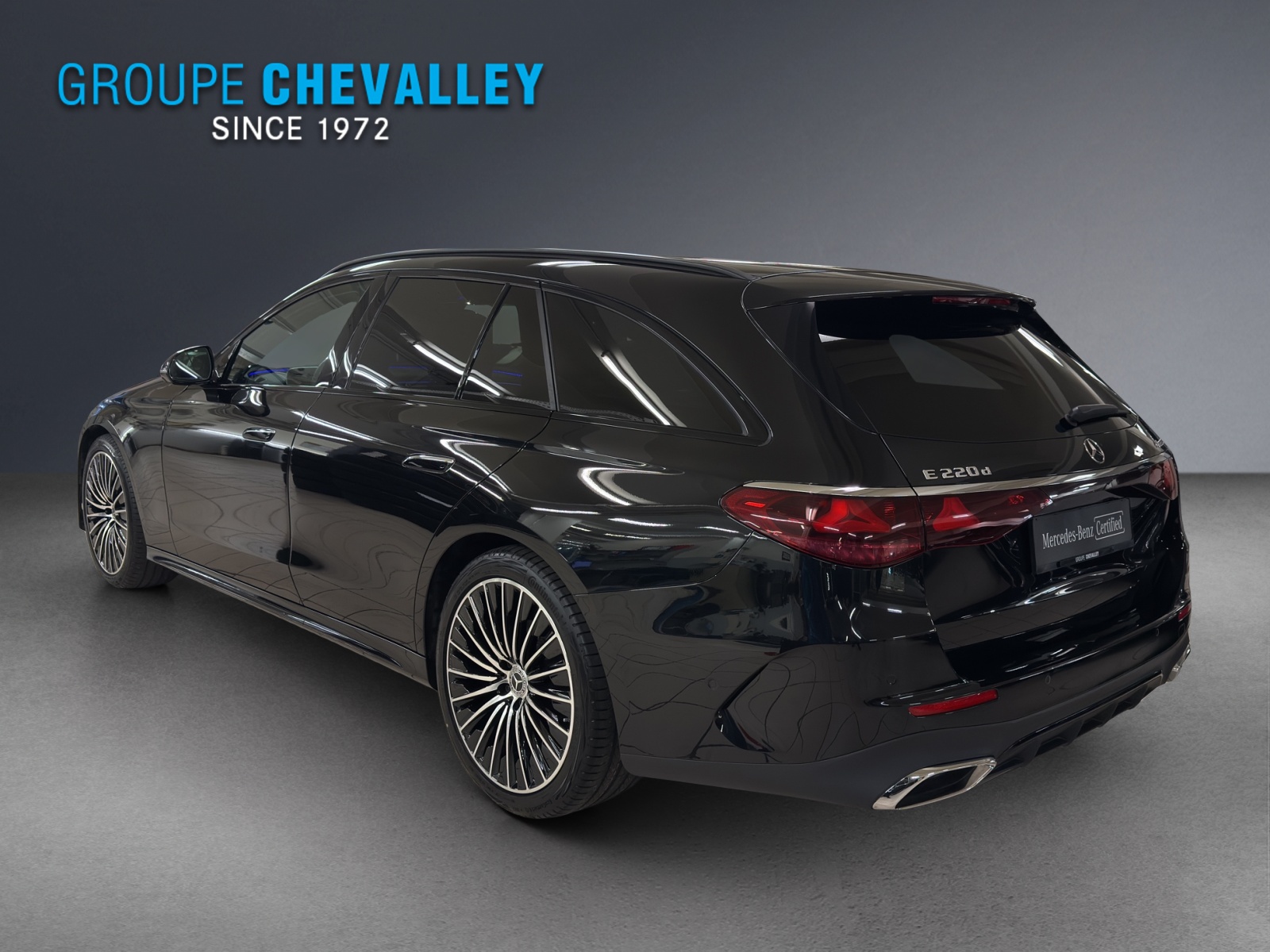 MERCEDES-BENZ E 220 d 4M-showroom-element-2