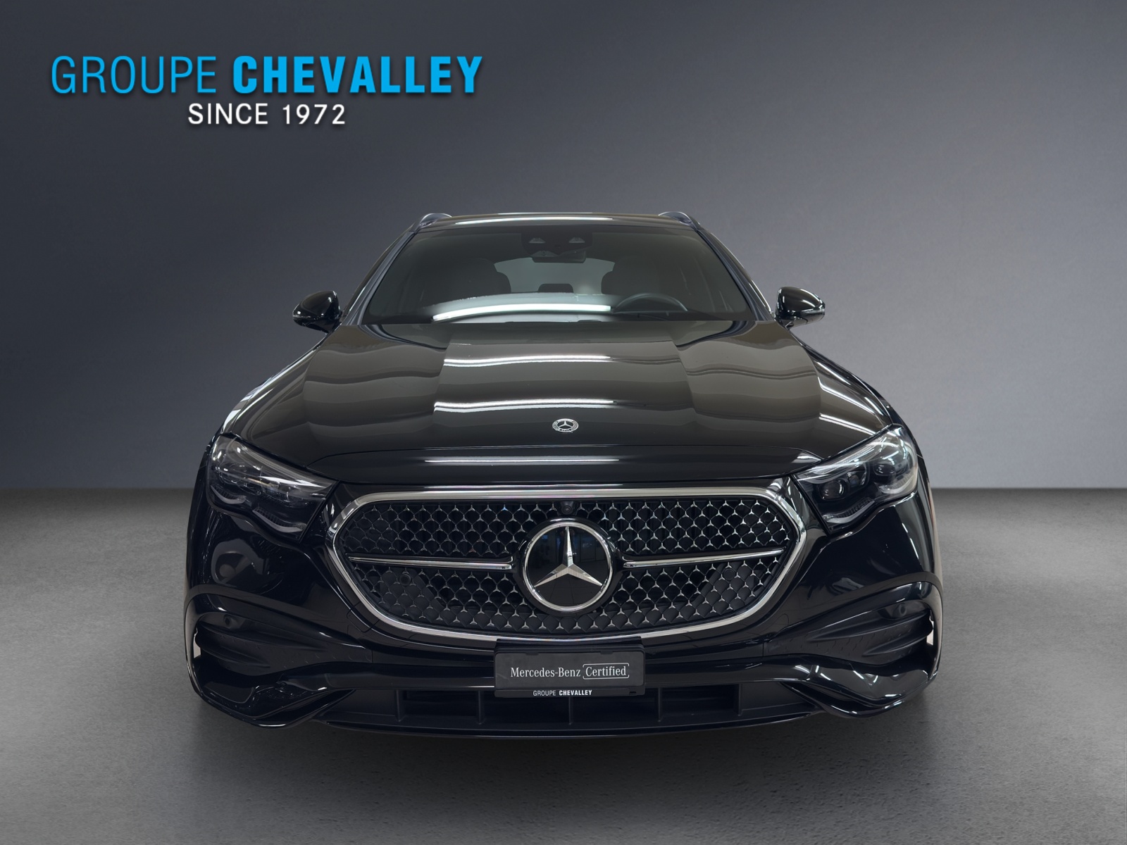 MERCEDES-BENZ E 220 d 4M-showroom-element-3