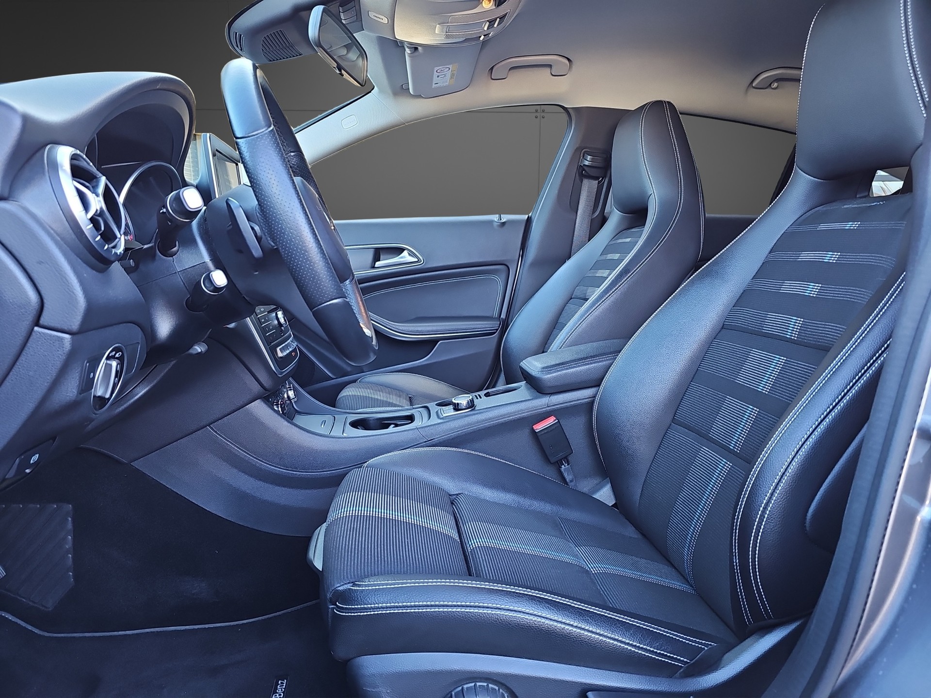 MERCEDES-BENZ CLA Shooting Br. 200 d Swiss Star Urban 4M 7G-DCT-image-6