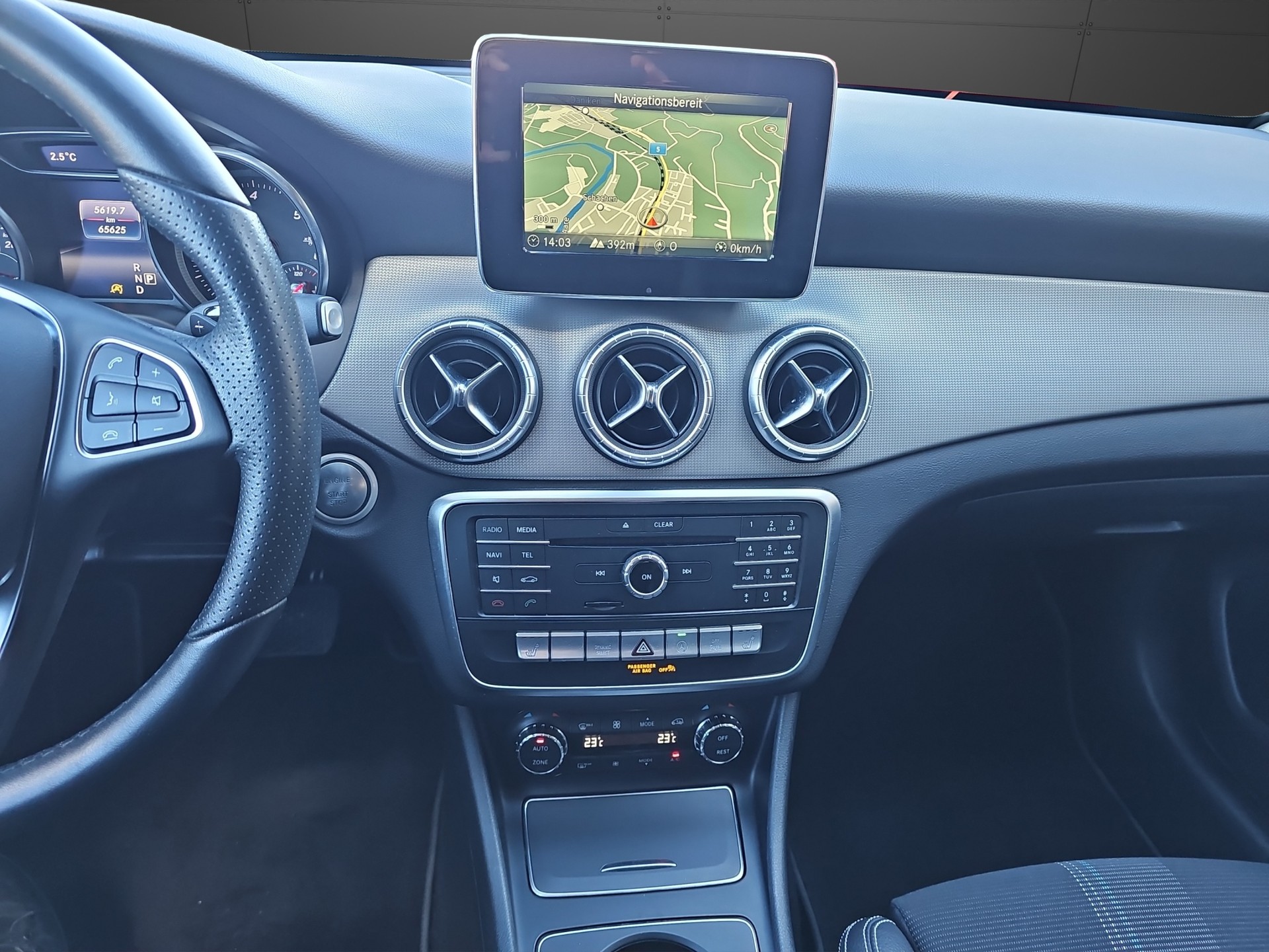 MERCEDES-BENZ CLA Shooting Br. 200 d Swiss Star Urban 4M 7G-DCT-image-11