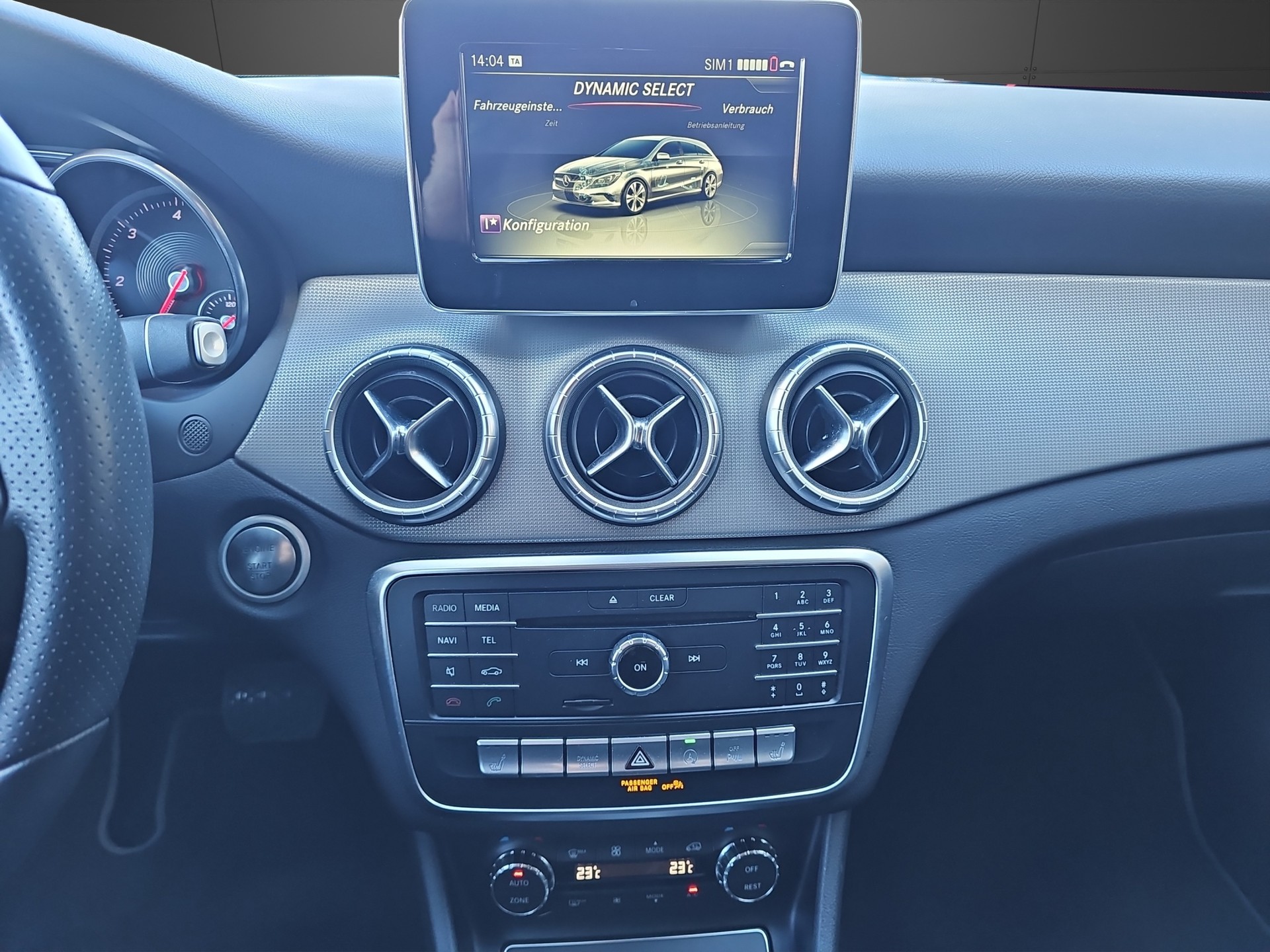MERCEDES-BENZ CLA Shooting Br. 200 d Swiss Star Urban 4M 7G-DCT-image-12