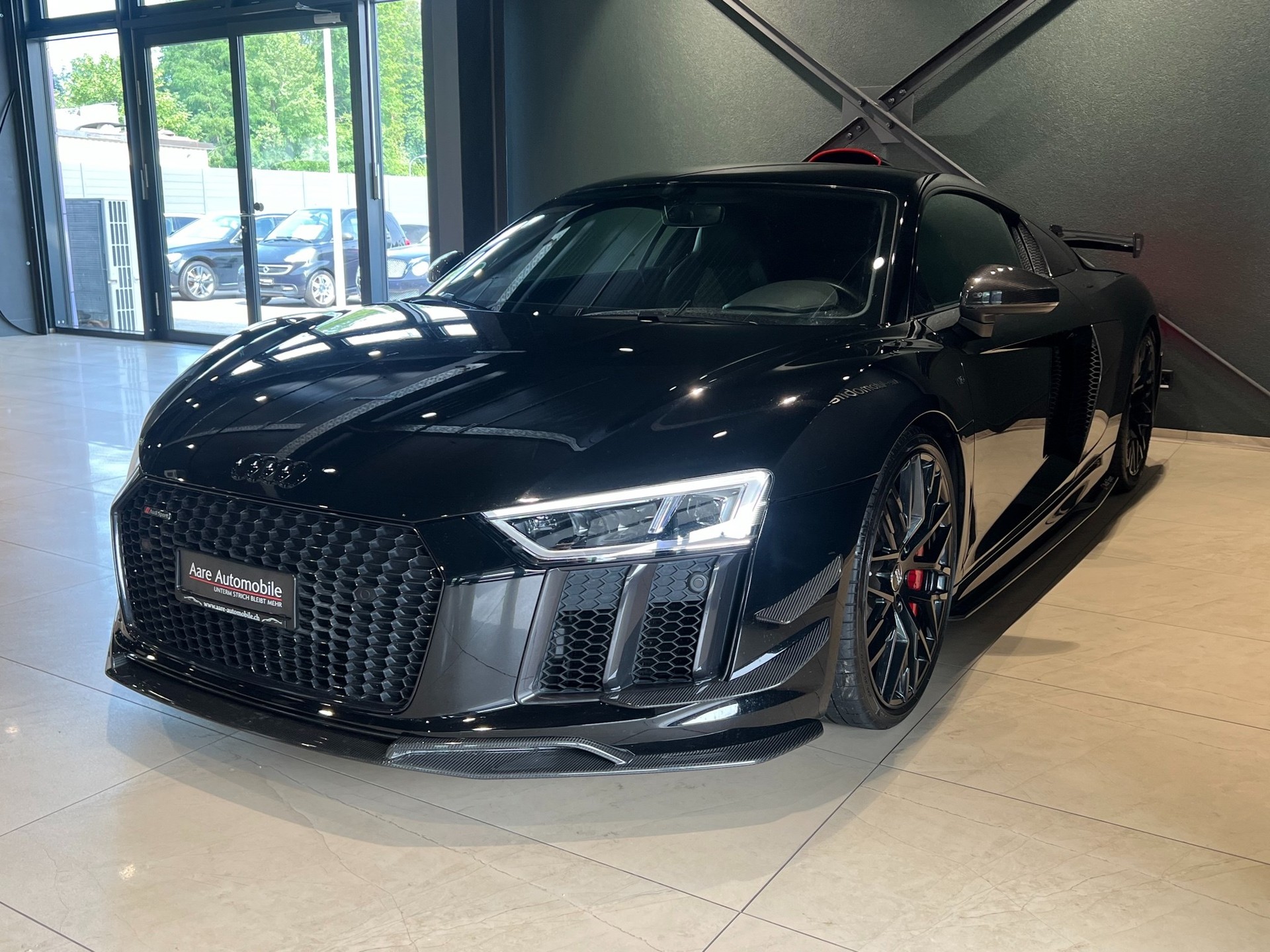 AUDI R8 Coupé 5.2 S-Tronic-image-2