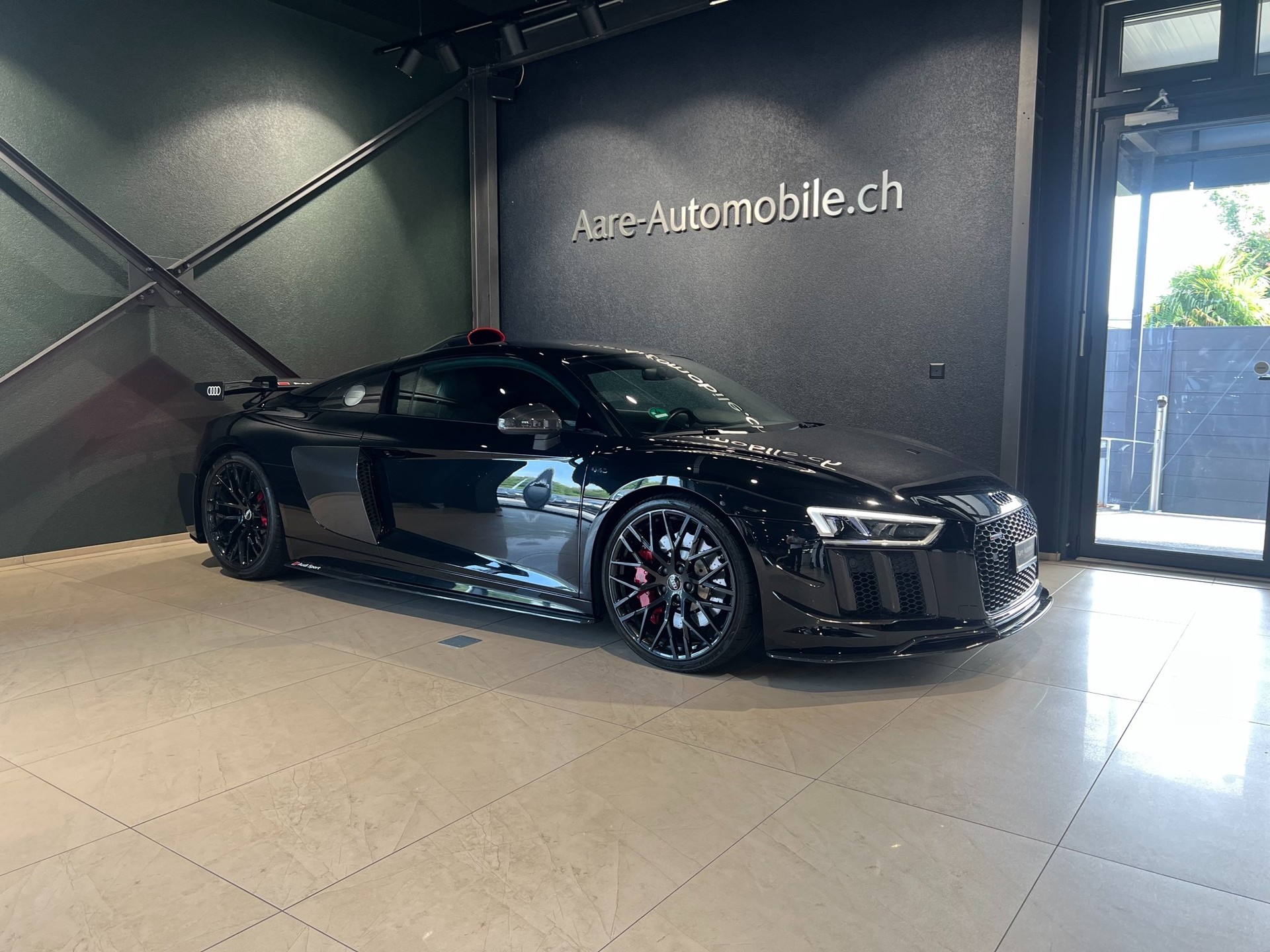 AUDI R8 Coupé 5.2 S-Tronic-image-0