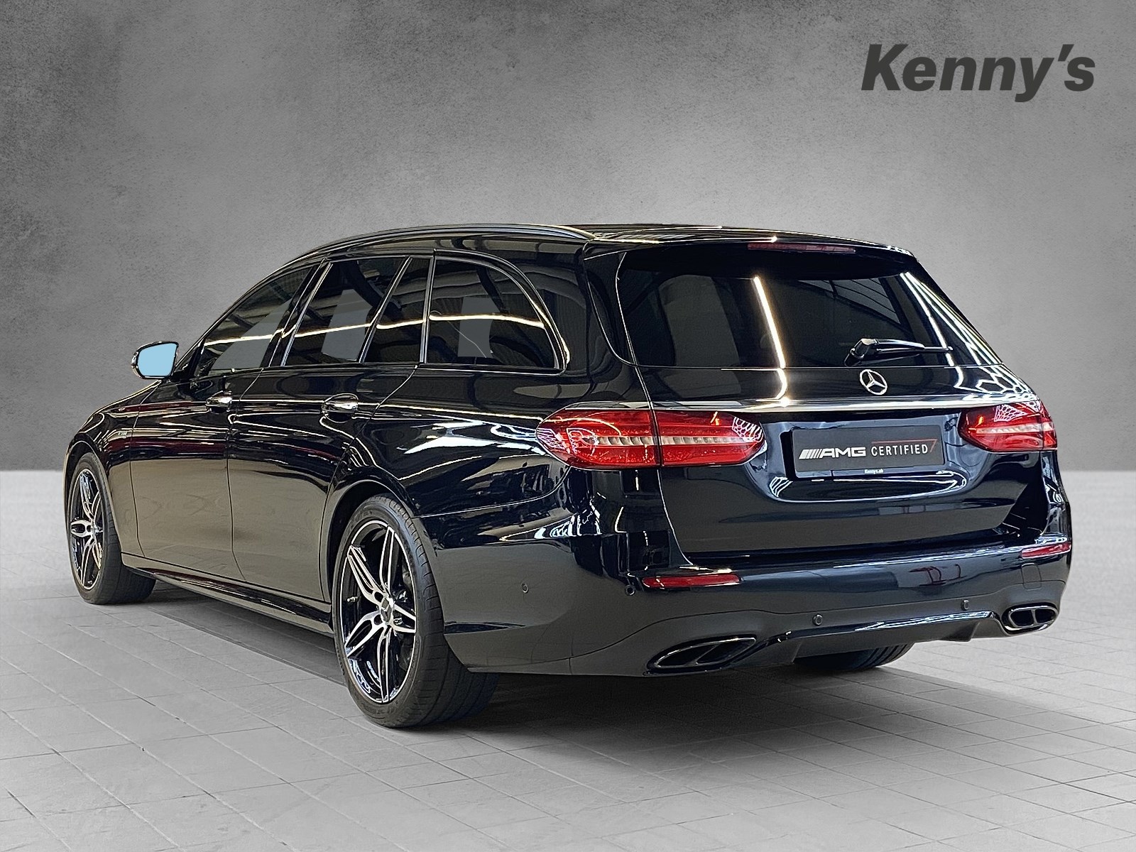MERCEDES-BENZ E 43 AMG 4Matic Kombi-showroom-element-3