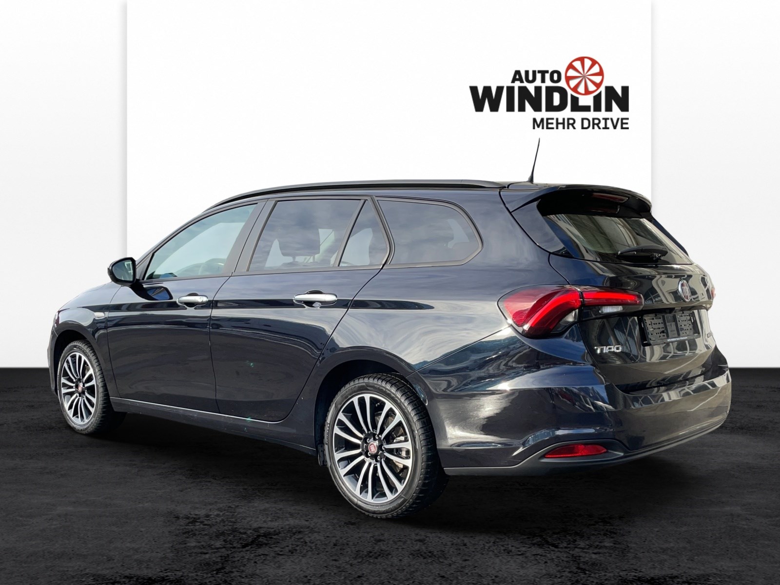 FIAT Tipo SW 1.5 Hybrid Swiss Edition-showroom-element-2