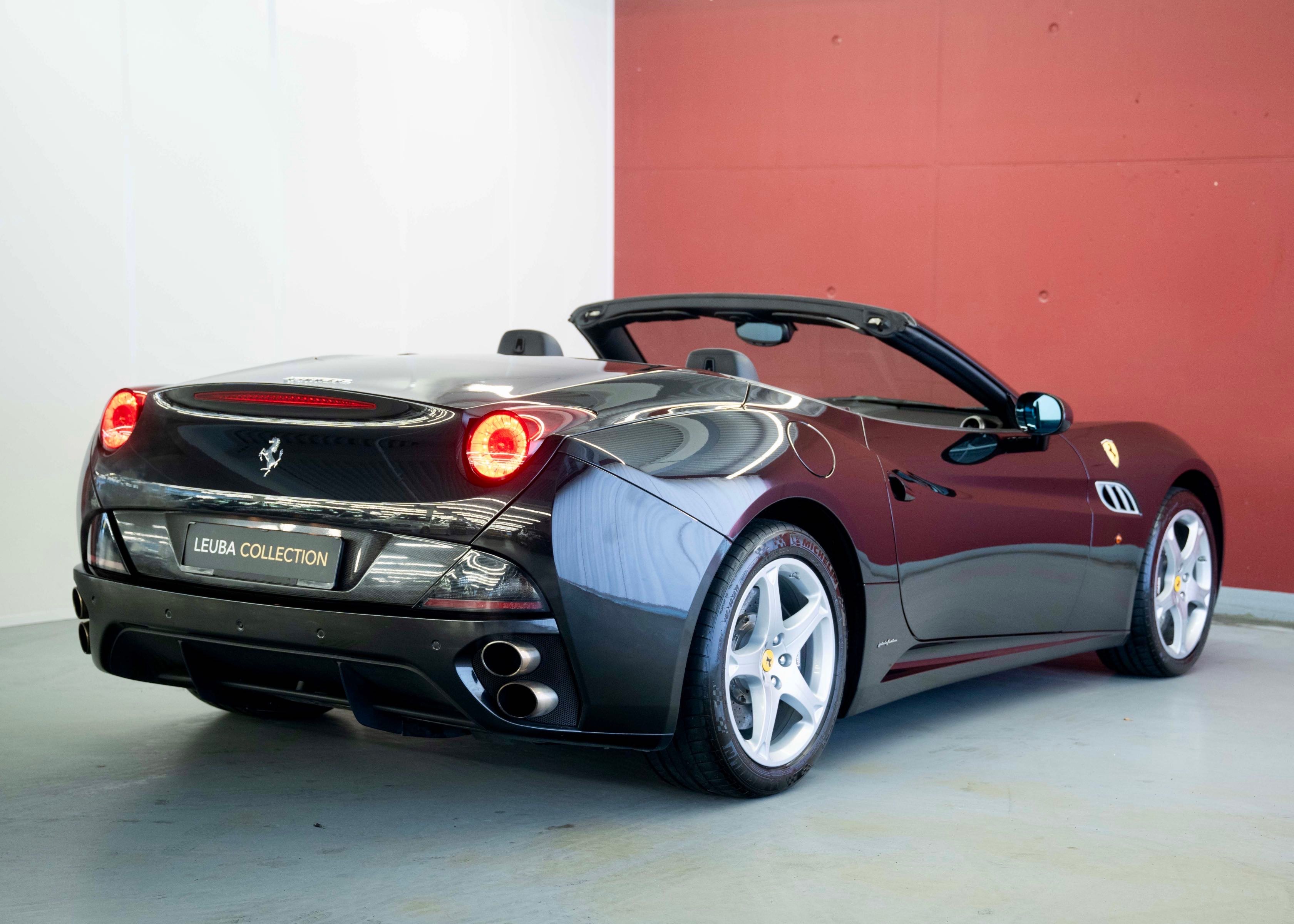 Image FERRARI CALIFORNIA California 4.3 V8 (2nd hand, Swiss model, 100% original, full Ferrari service history)